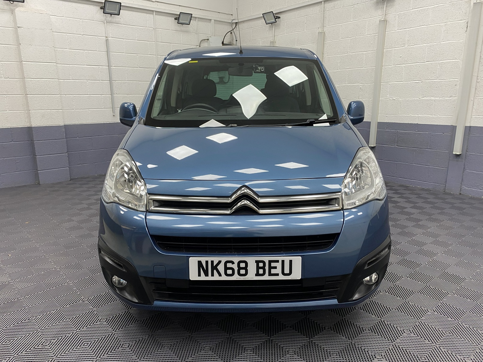 2018 Blue Citroen Berlingo - Front View. NK68 BEU