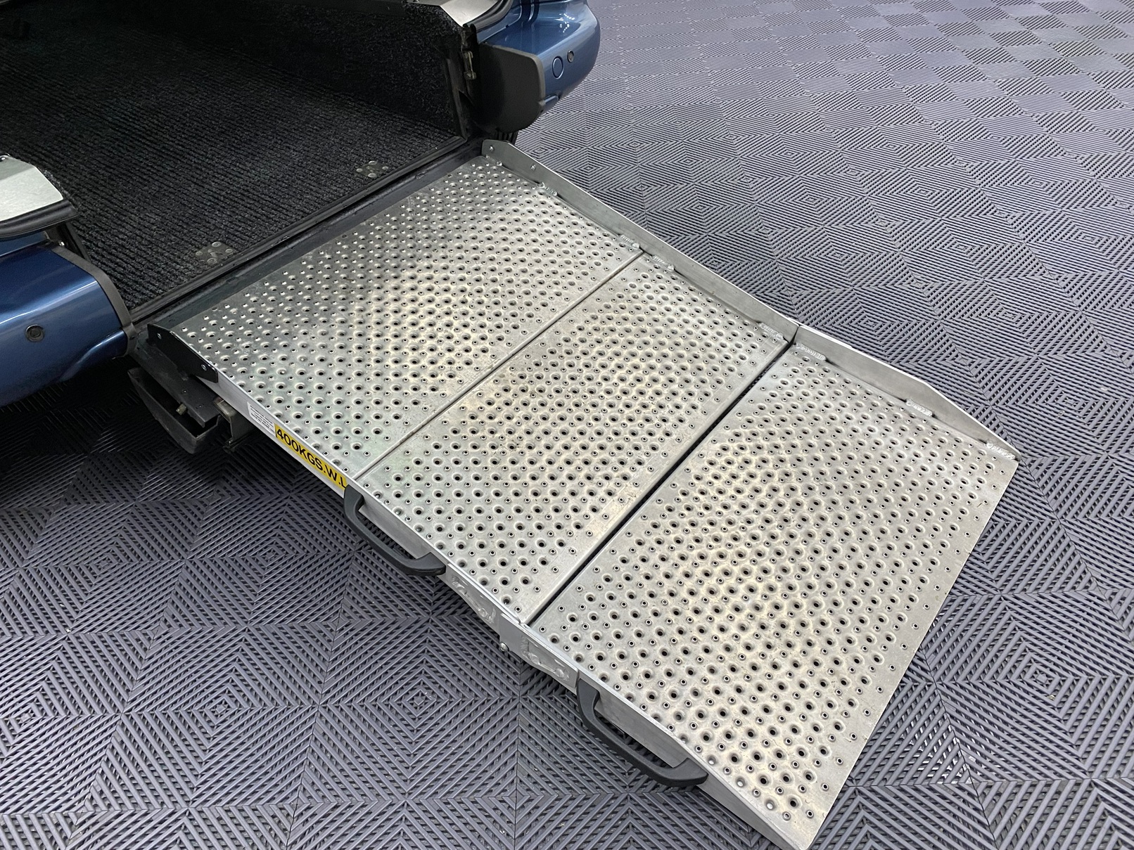 Citroen Berlingo -Rear Wheelchair ramp NK68 BEU