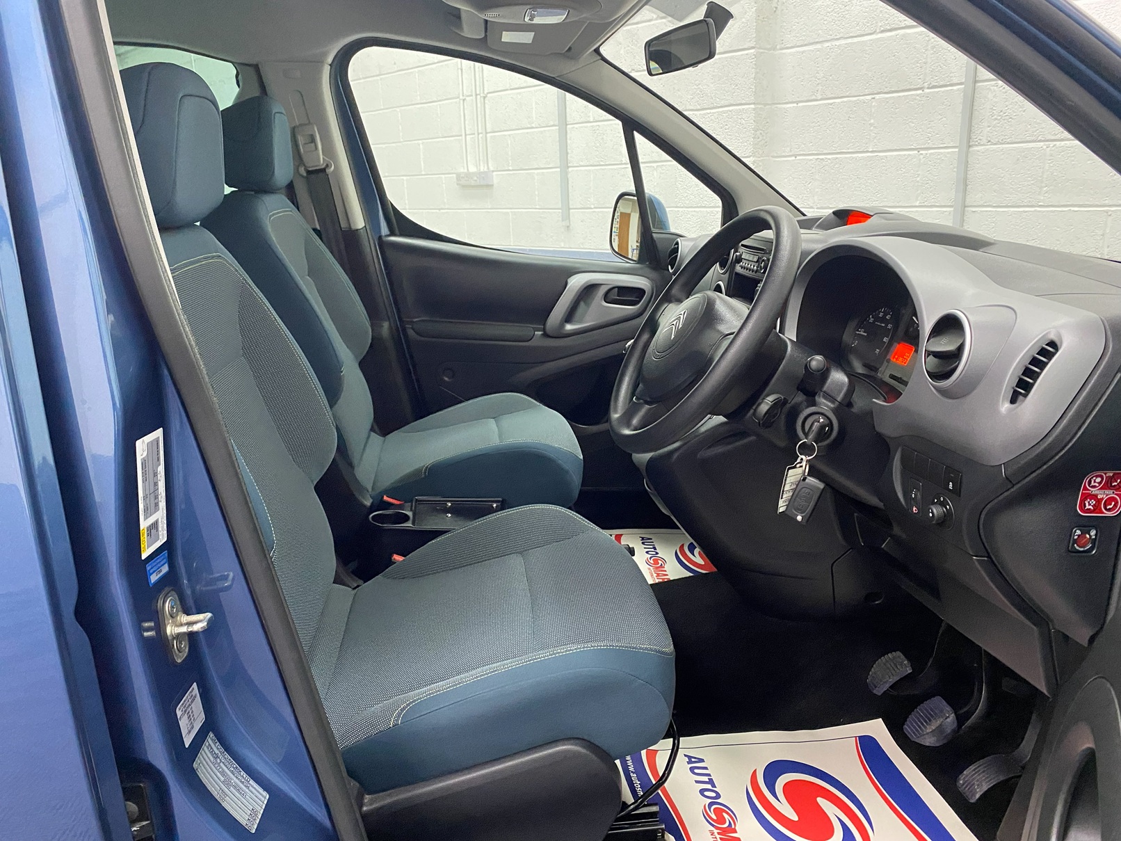 Wheelchair Accessible Citroen Berlingo WA67 EBX 10