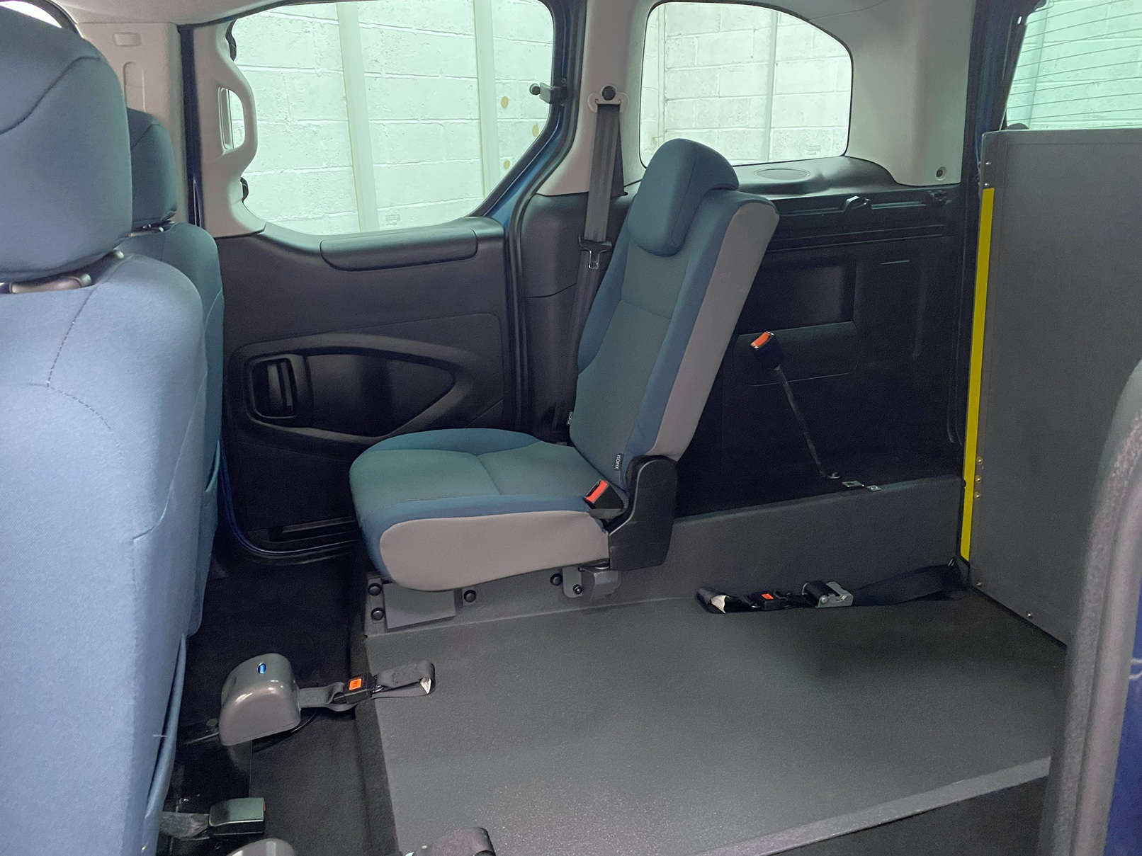 Wheelchair Accessible Citroen Berlingo WA67 EBX 15
