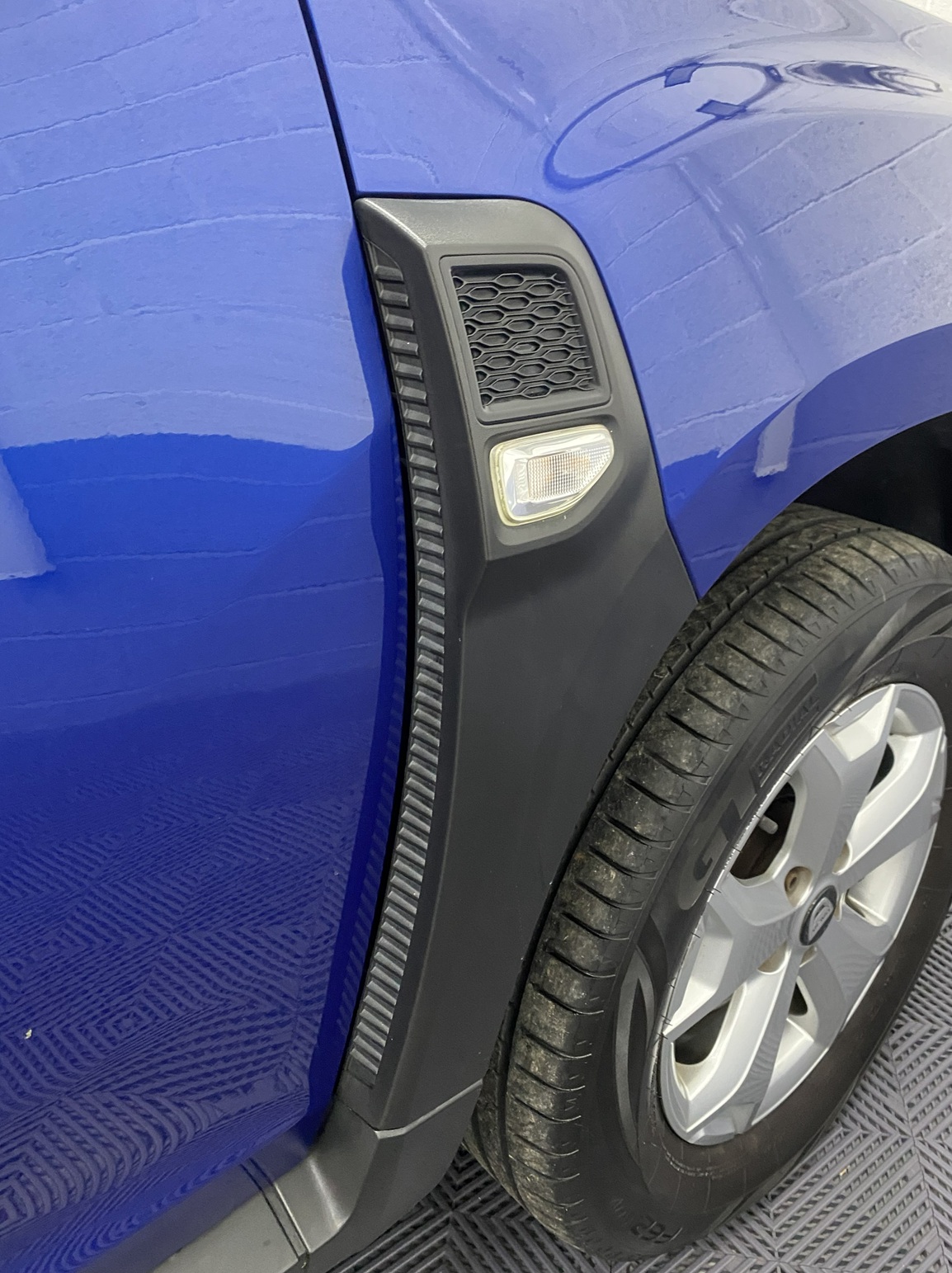 Metallic Blue Dacia Duster Comfort for sale at Michael Harraway Cars SL20 WXW 6