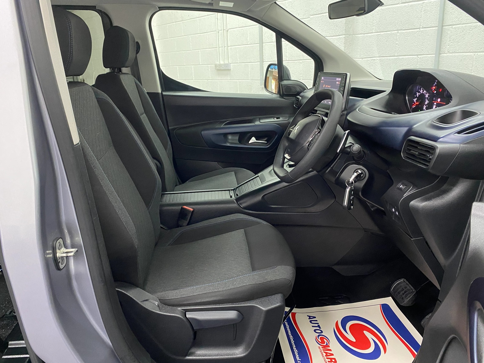 Peugeot Rifter Automatic Wheelchair Accessible Vehicle WAV SB23 FCN 13