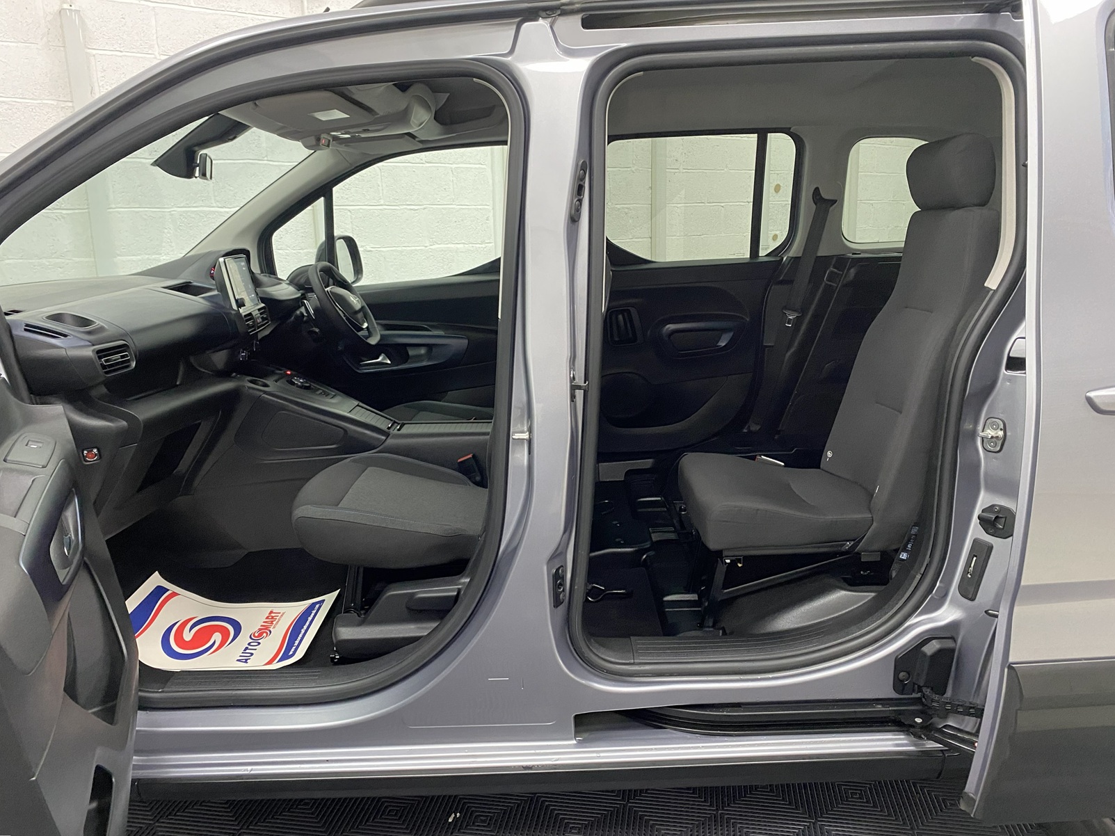 Peugeot Rifter Automatic Wheelchair Accessible Vehicle WAV SB23 FCN 20