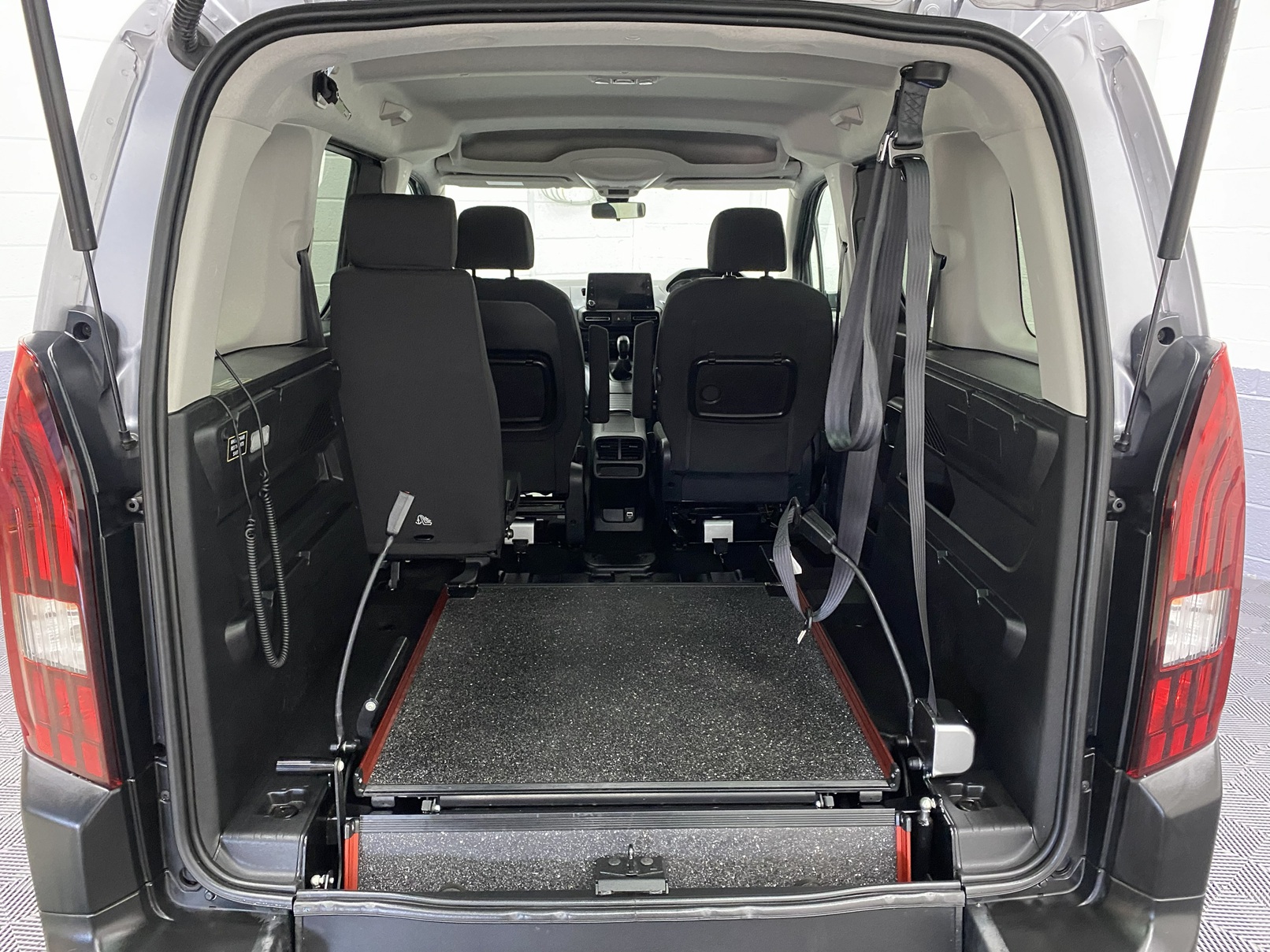 Wheelchair Accessible Peugeot Rifter SF69 JOA 10