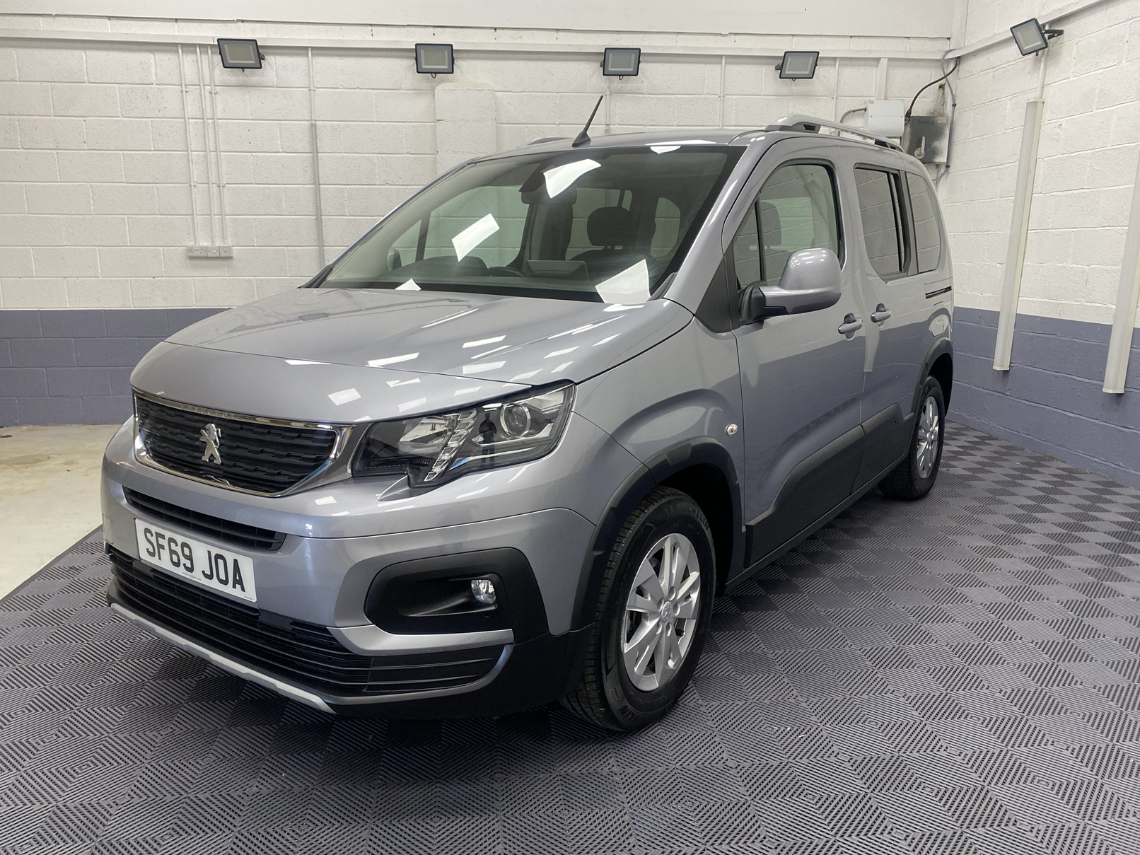 Wheelchair Accessible Peugeot Rifter SF69 JOA 21