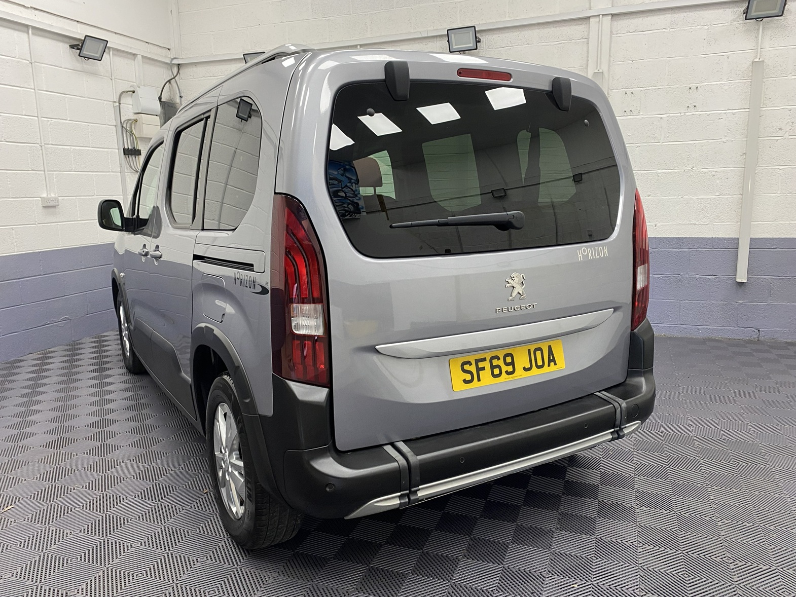 Wheelchair Accessible Peugeot Rifter SF69 JOA 3