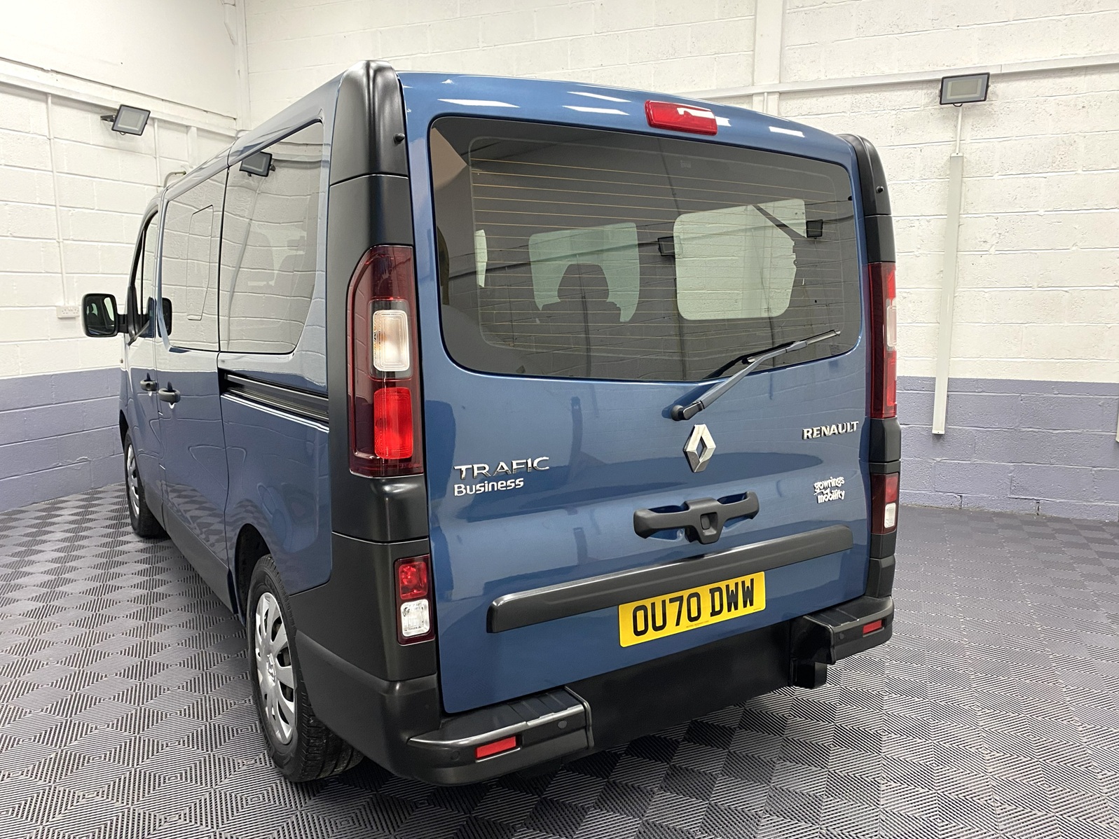 A used Renault Trafic SL28 Business wheelchair accessible vehicle WAV. OU70 DWW 6