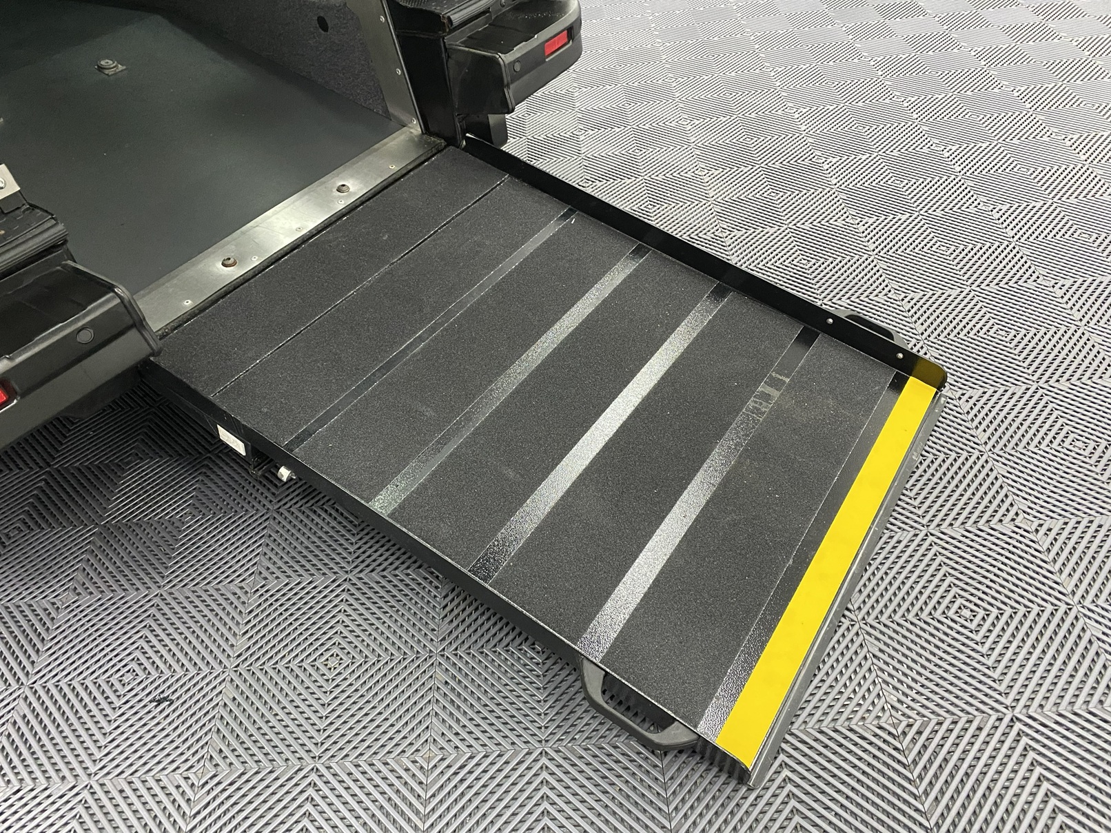 A used Renault Trafic SL28 Business wheelchair accessible vehicle WAV. OU70 DWW 8