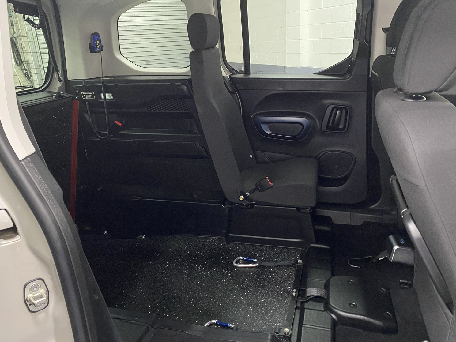 2020 Peugeot Rifter WAV vehicle lowered rear floor section and single rear seat SF70 KNX