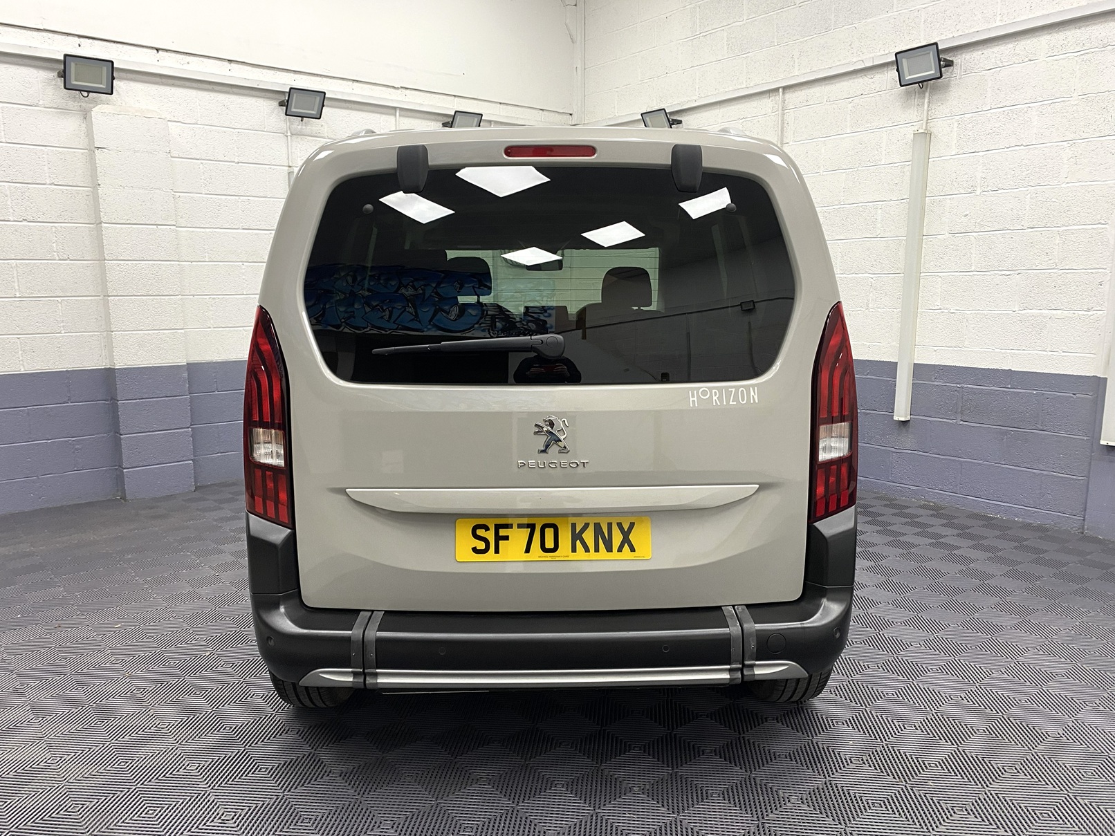 2020 Peugeot Rifter Allure tailgate view SF70 KNX