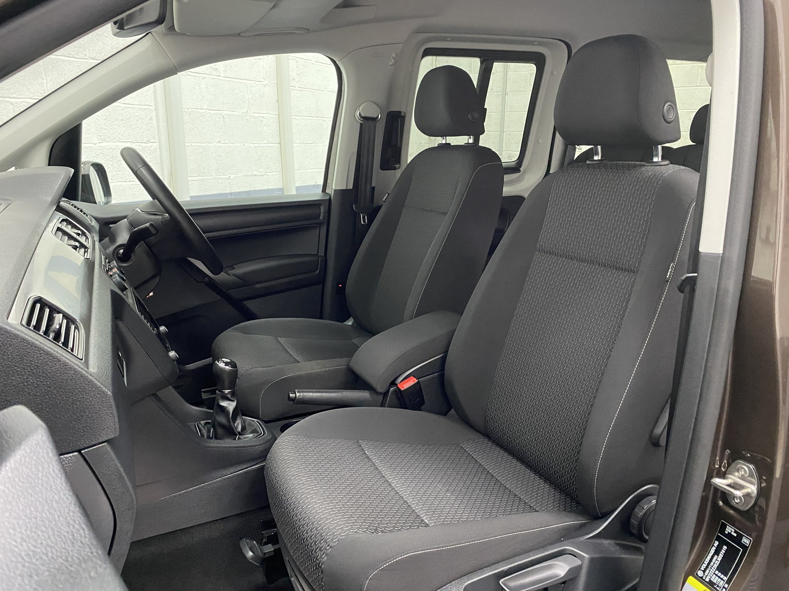 2021 Volkswagen Caddy Maxi front seats in grey fabric NK21 CCA