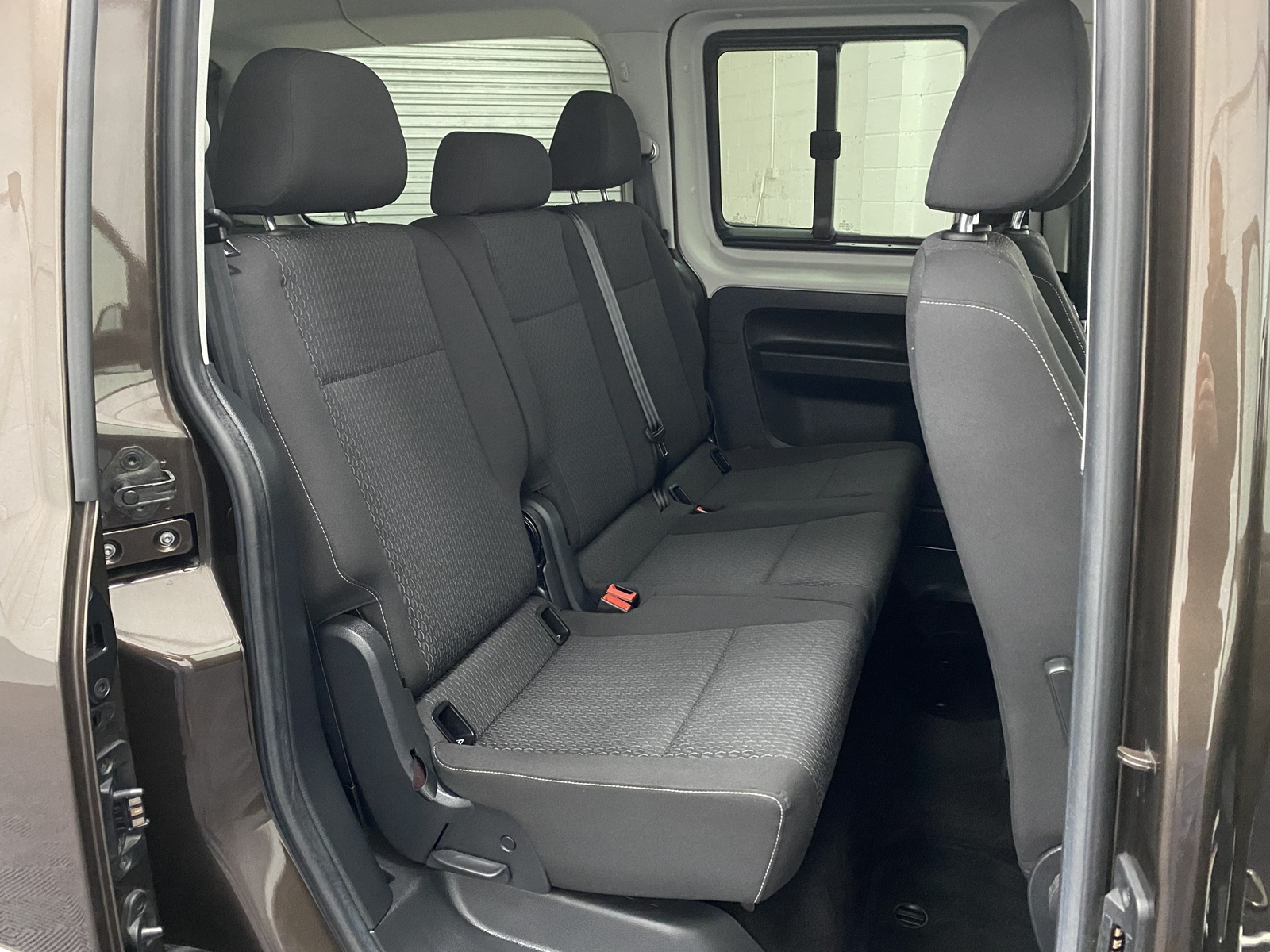 2021 Volkswagen Caddy Maxi rear seats from drivers side NK21 CCA