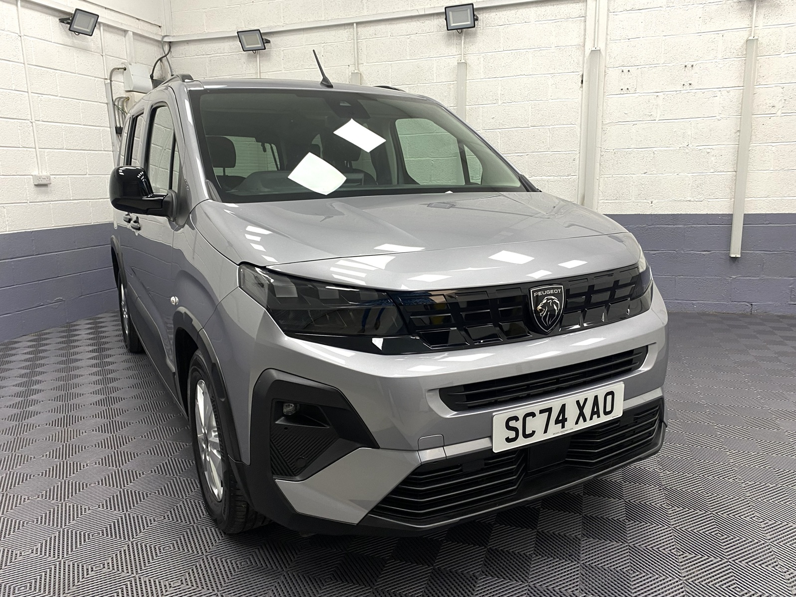 2025 Peugeot Rifter front headlights and grill SC74 XAO