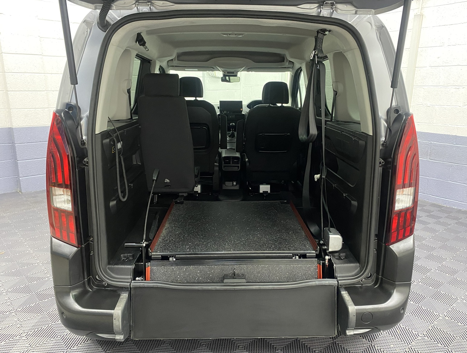 2025 Peugeot Rifter fold flat wheelchair ramp in the flat position SC74 XAO