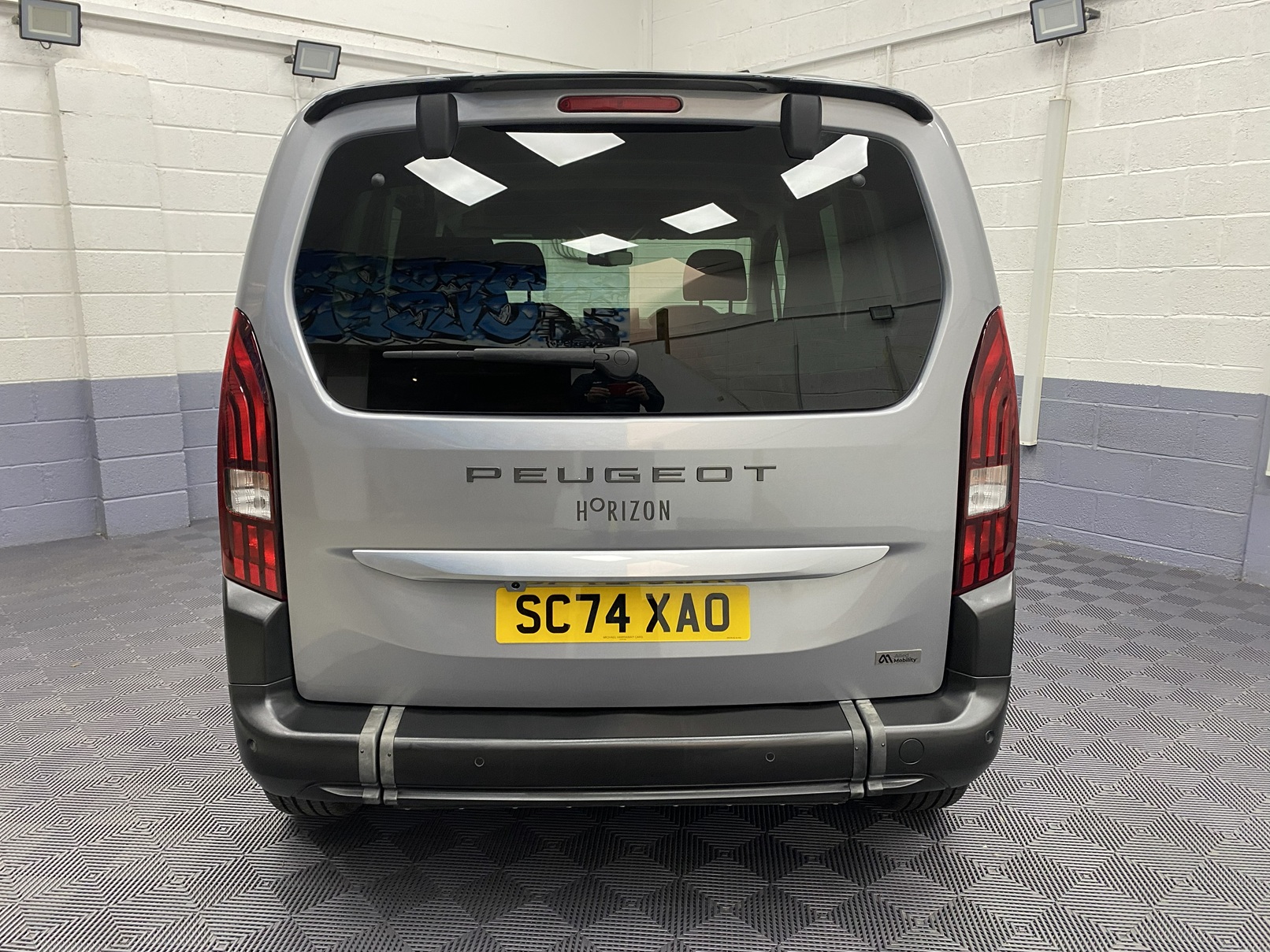 2025 grey Peugeot Rifter rear tailgate view SC74 XAO