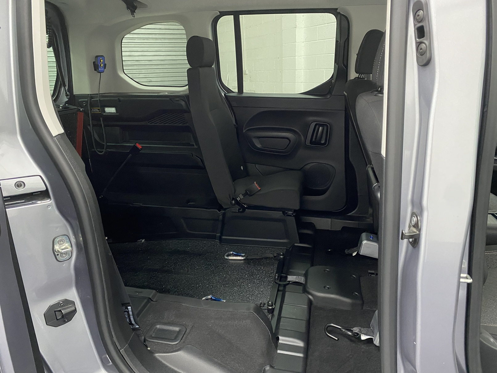2025 wheelchair accessible Peugeot Rifter interior showing the space for the wheelchair passenger SC74 XAO