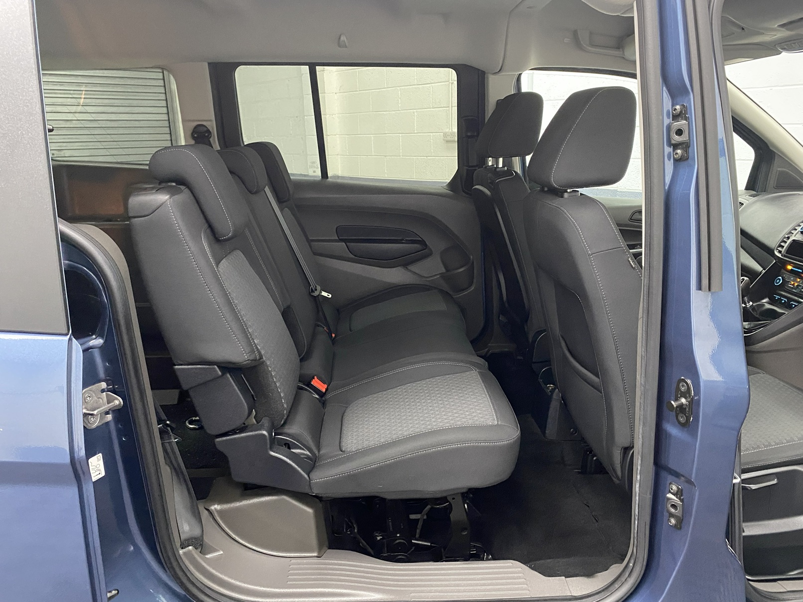 Rear seats on a 2022 Ford Grand Tourneo Zetec SG22 OKT
