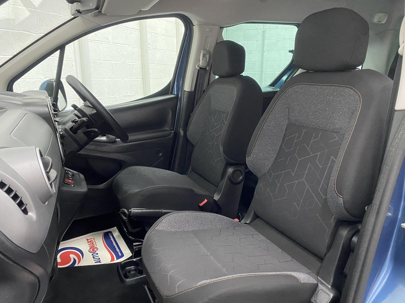 Wheelchair Accessible Peugeot Partner SF68 ESU 14