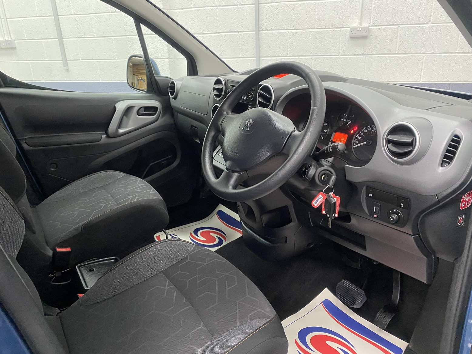 Wheelchair Accessible Peugeot Partner SF68 ESU 17