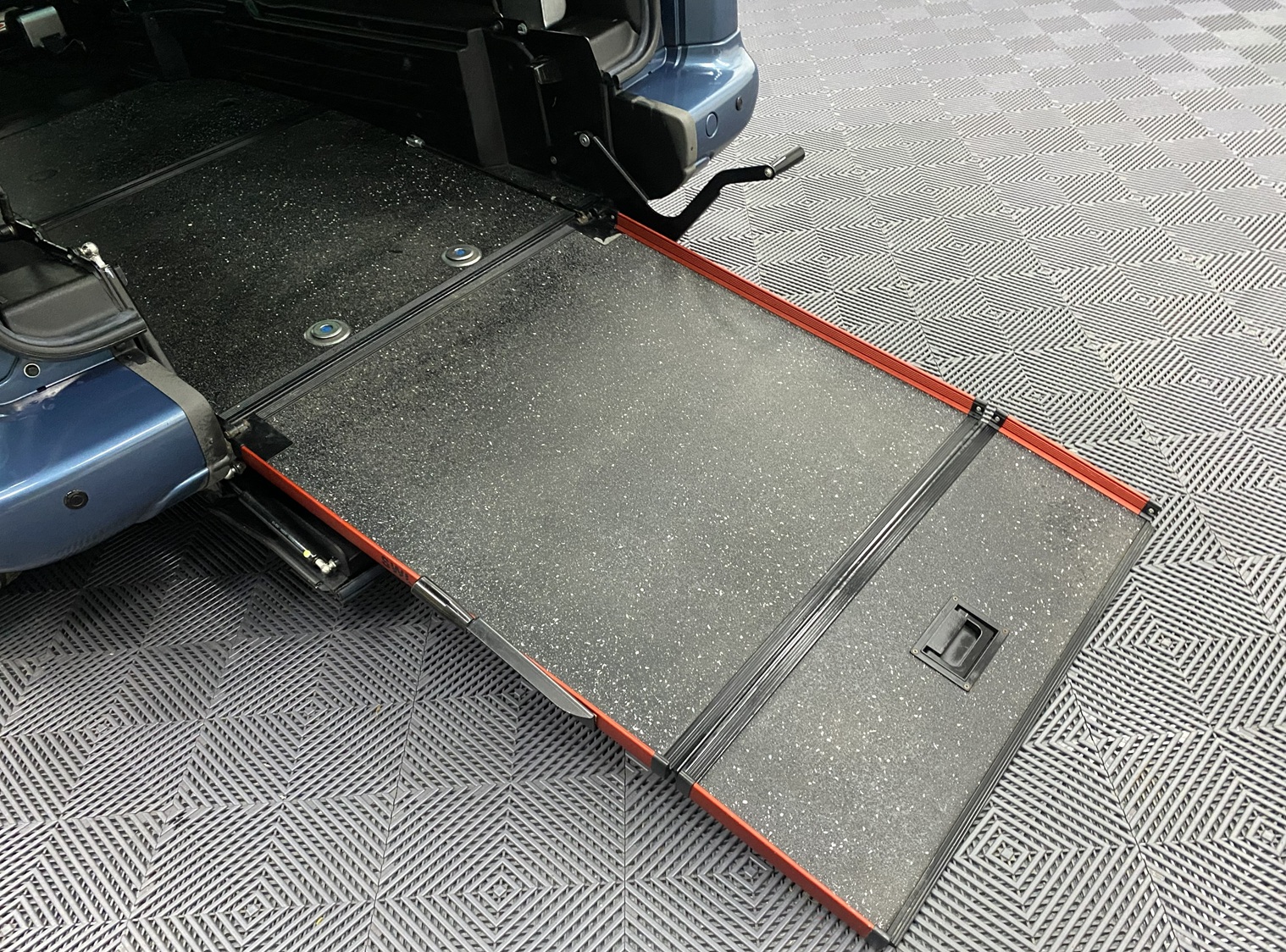 Wheelchair Accessible Peugeot Partner SF68 ESU 6