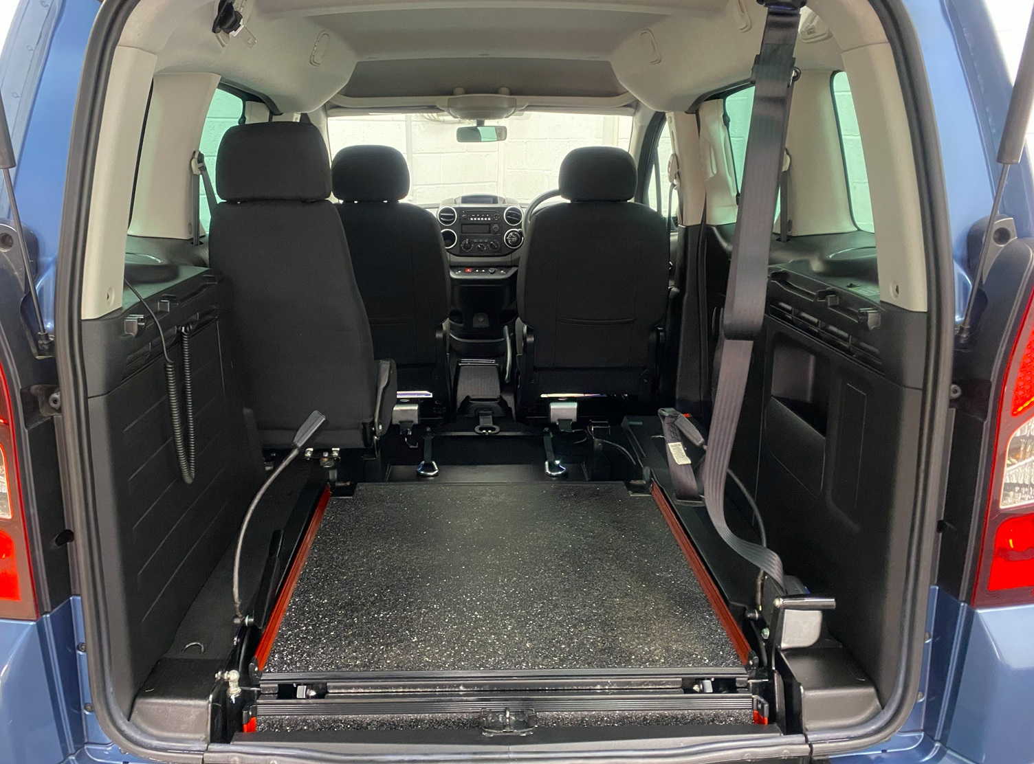 Wheelchair Accessible Peugeot Partner SF68 ESU 9