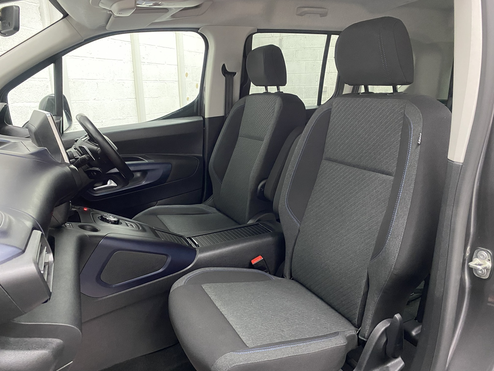 Peugeot Rifter Automatic Wheelchair Accessible Vehicle SF70 JXV 15