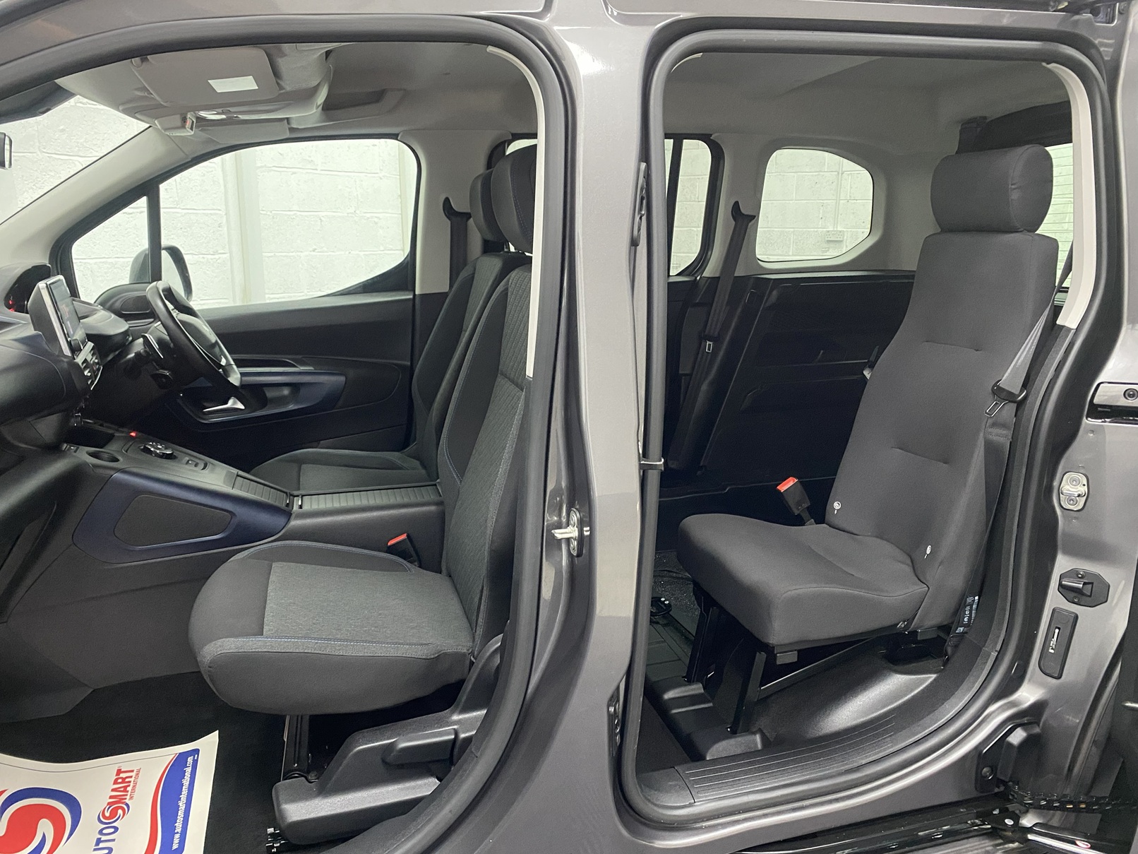 Peugeot Rifter Automatic Wheelchair Accessible Vehicle SF70 JXV 16