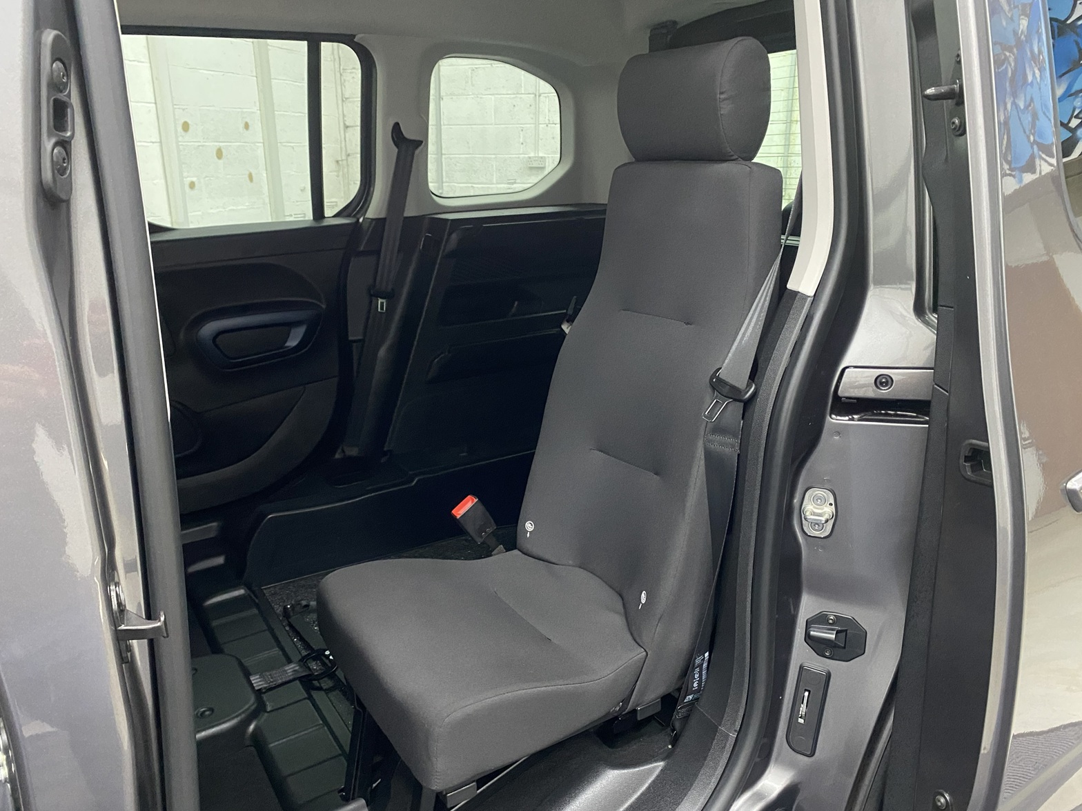 Peugeot Rifter Automatic Wheelchair Accessible Vehicle SF70 JXV 17