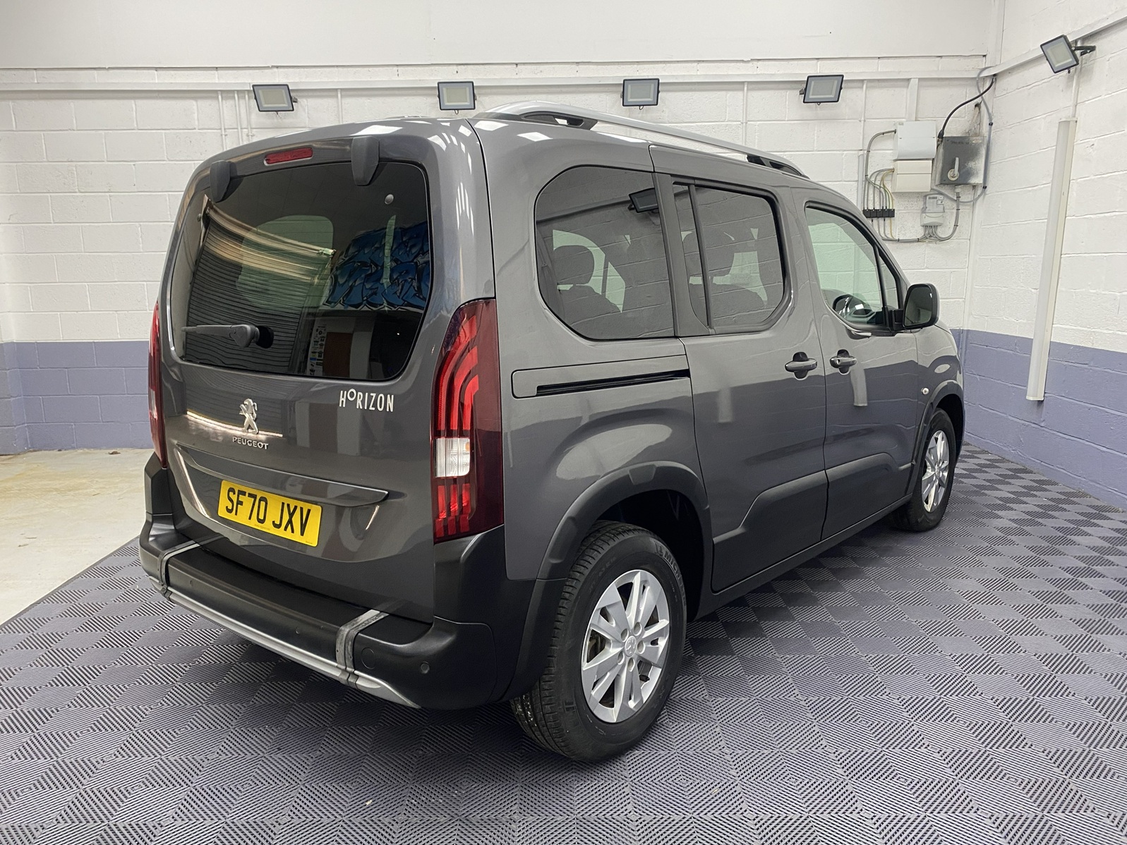 Peugeot Rifter Automatic Wheelchair Accessible Vehicle SF70 JXV 4