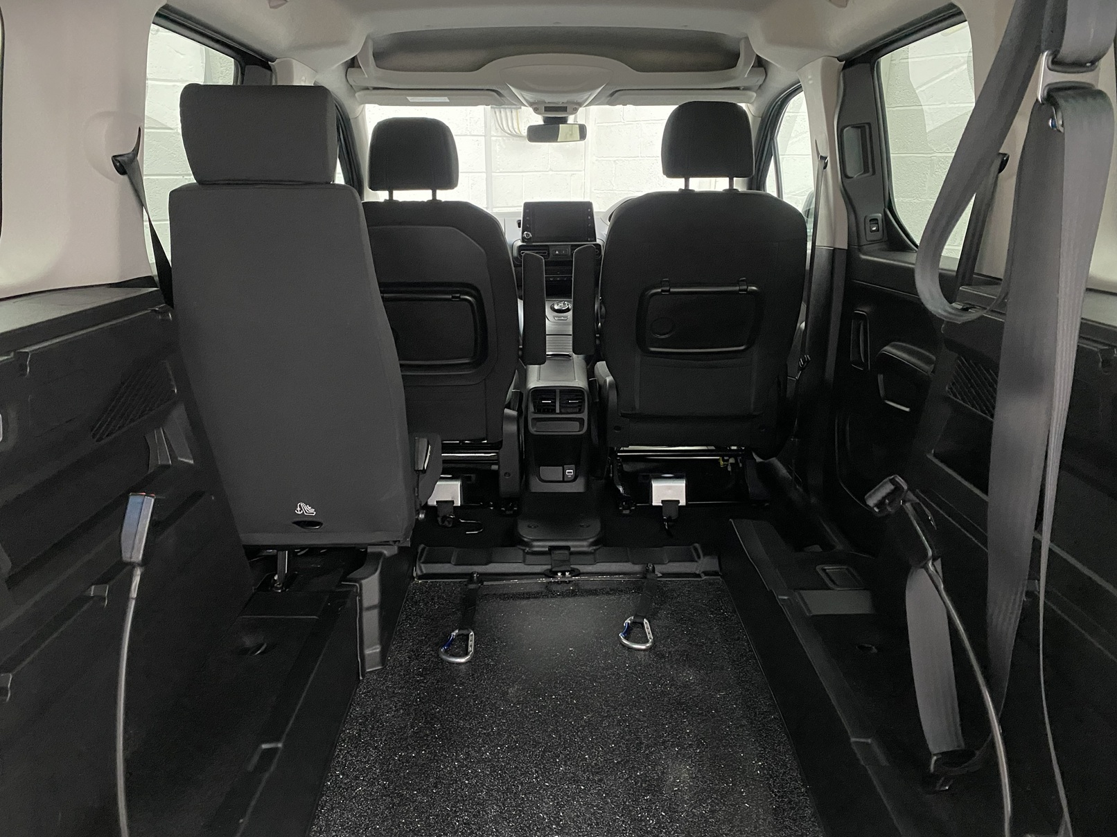 Peugeot Rifter Automatic Wheelchair Accessible Vehicle SF70 JXV 8