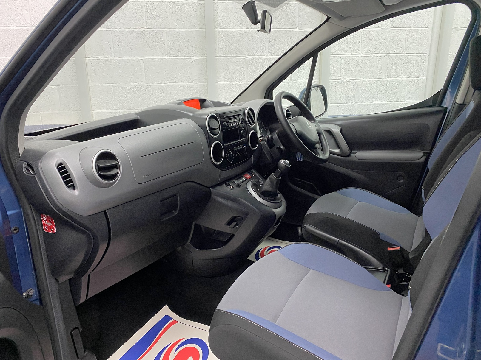 Wheelchair Accessible Peugeot Partner Tepee SF16 EZS 13