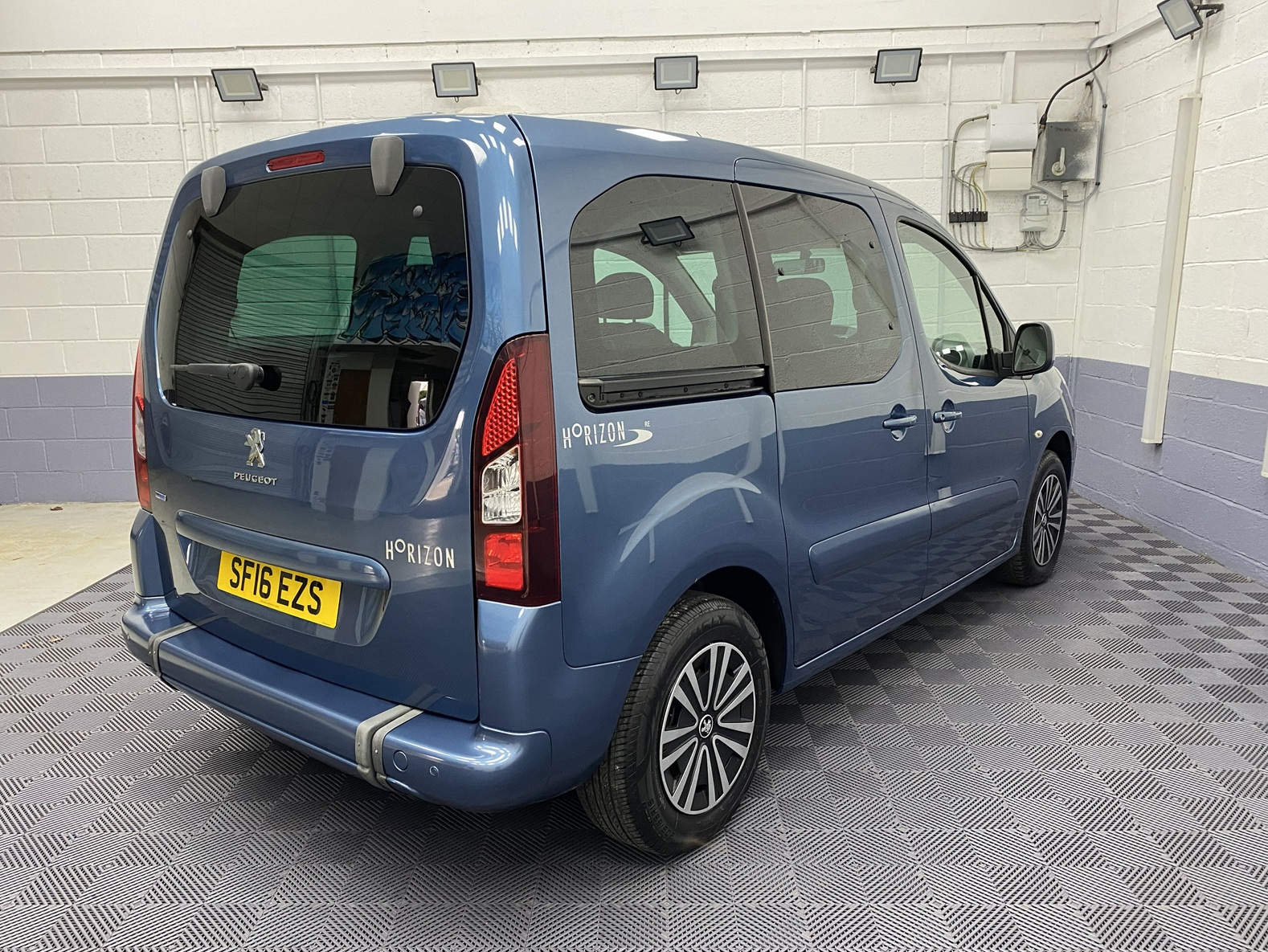 Wheelchair Accessible Peugeot Partner Tepee SF16 EZS 23