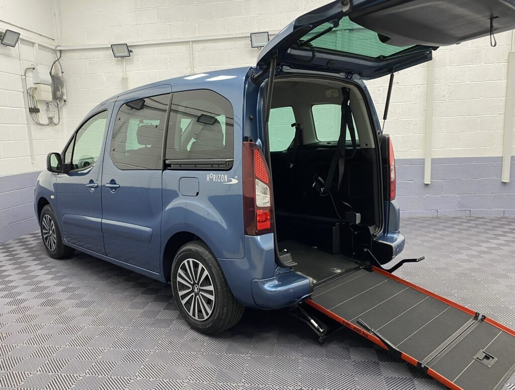 Wheelchair Accessible Peugeot Partner Tepee SF16 EZS 5