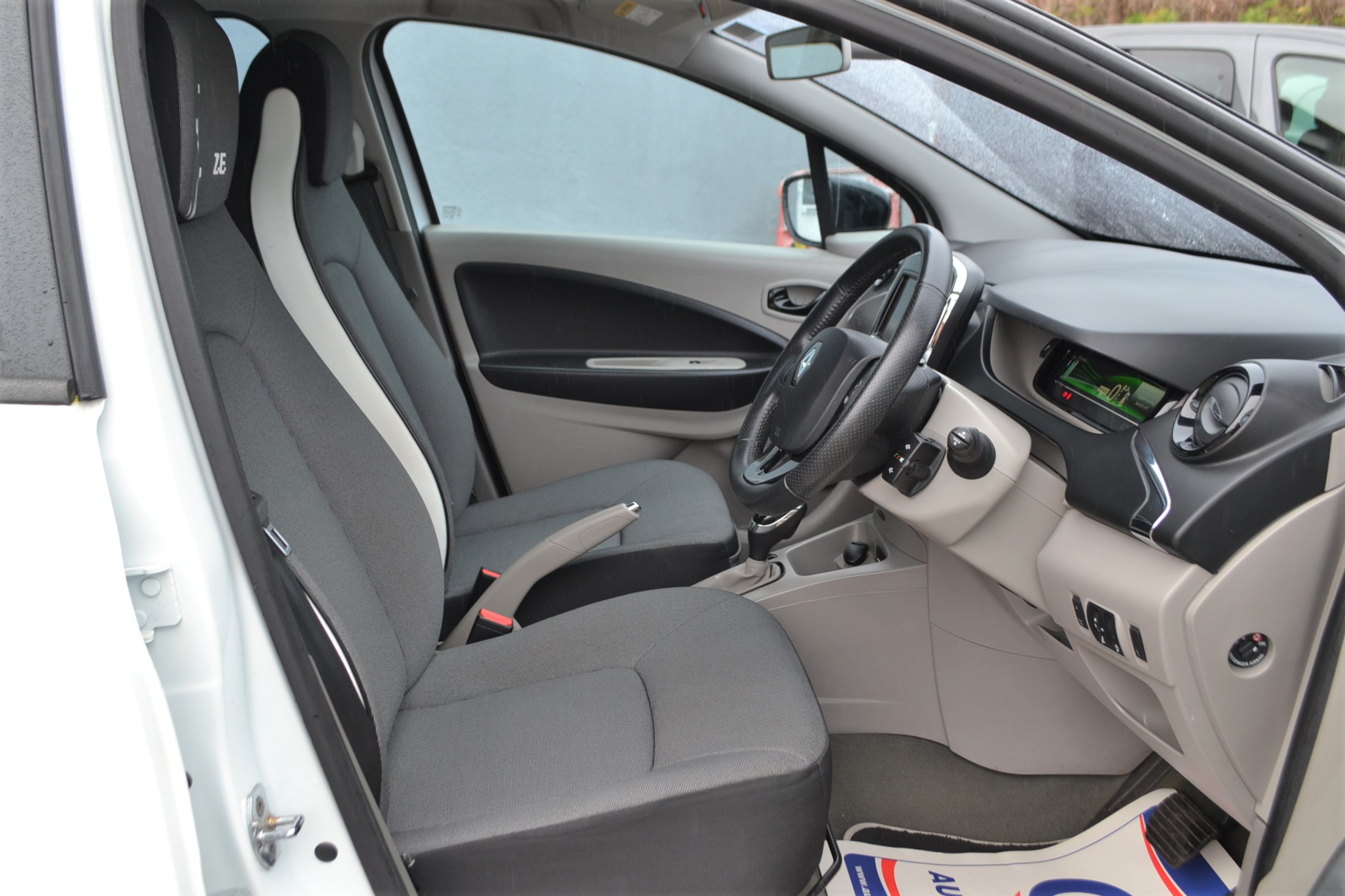 Renault Zoe i Dynamique Intens 5dr Auto 2015/15