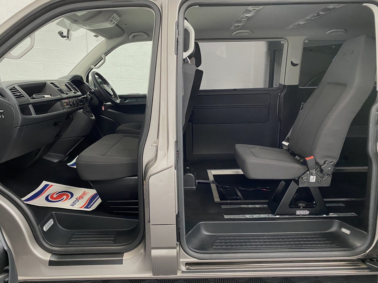 2018 18 Volkswagen Transporter SWB T30 SE 2.0 TDi DSG 2018/18