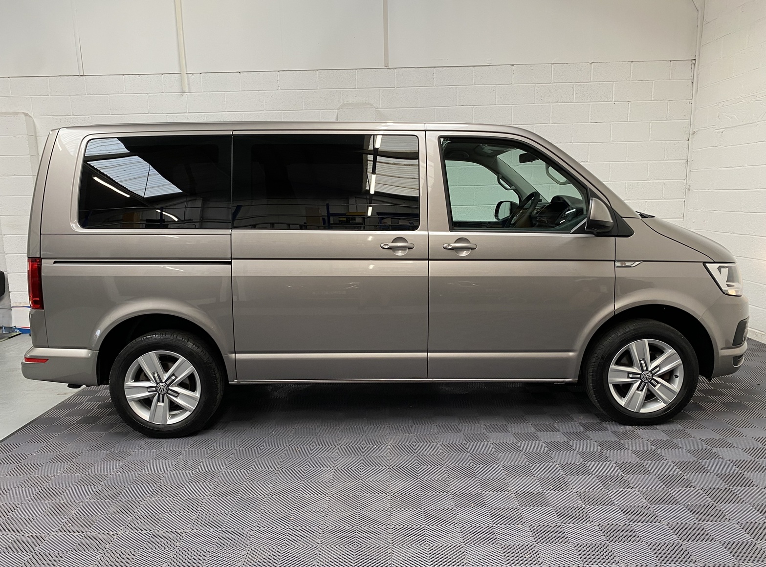 2018 18 Volkswagen Transporter SWB T30 SE 2.0 TDi DSG 2018/18