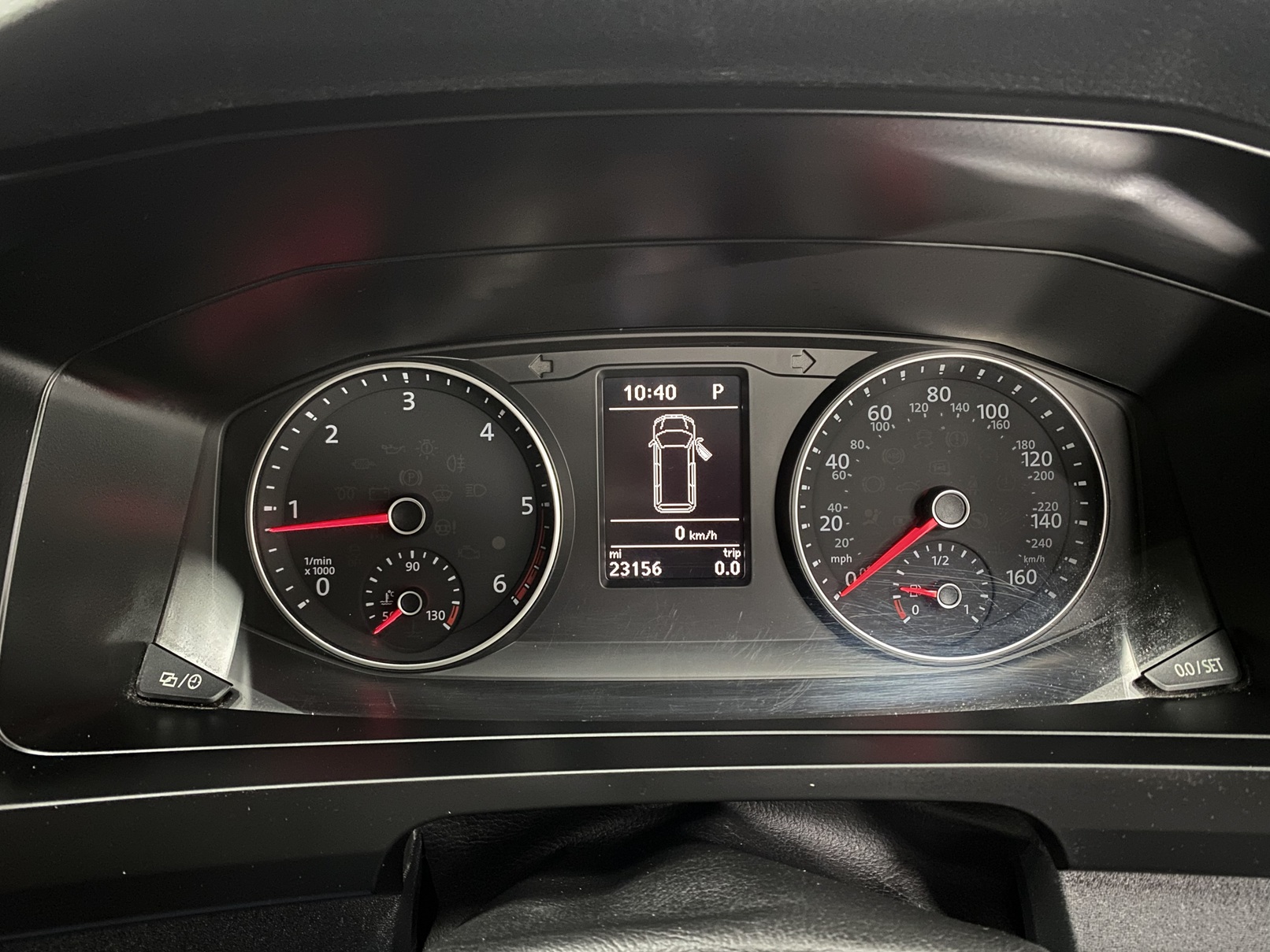 Speedo if 20118 Volkswagen Transporter T6 showing mileage of 23156 YJ68 BMU