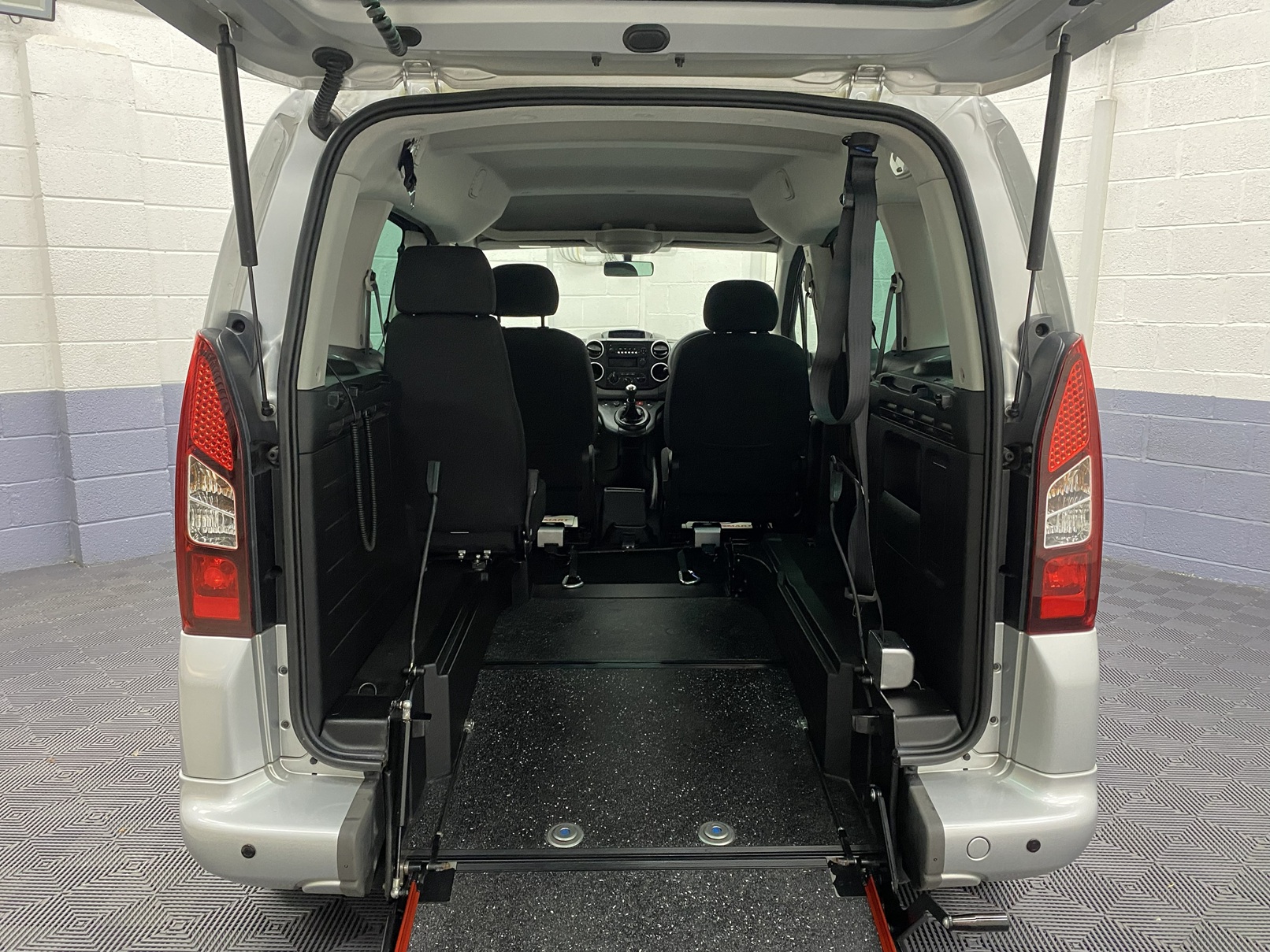 2019 Peugeot Partner WAV vehicle lowered rear floor section SF68 FKN