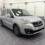 2019 Silver Peugeot Partner front quarter view SF68 FKN