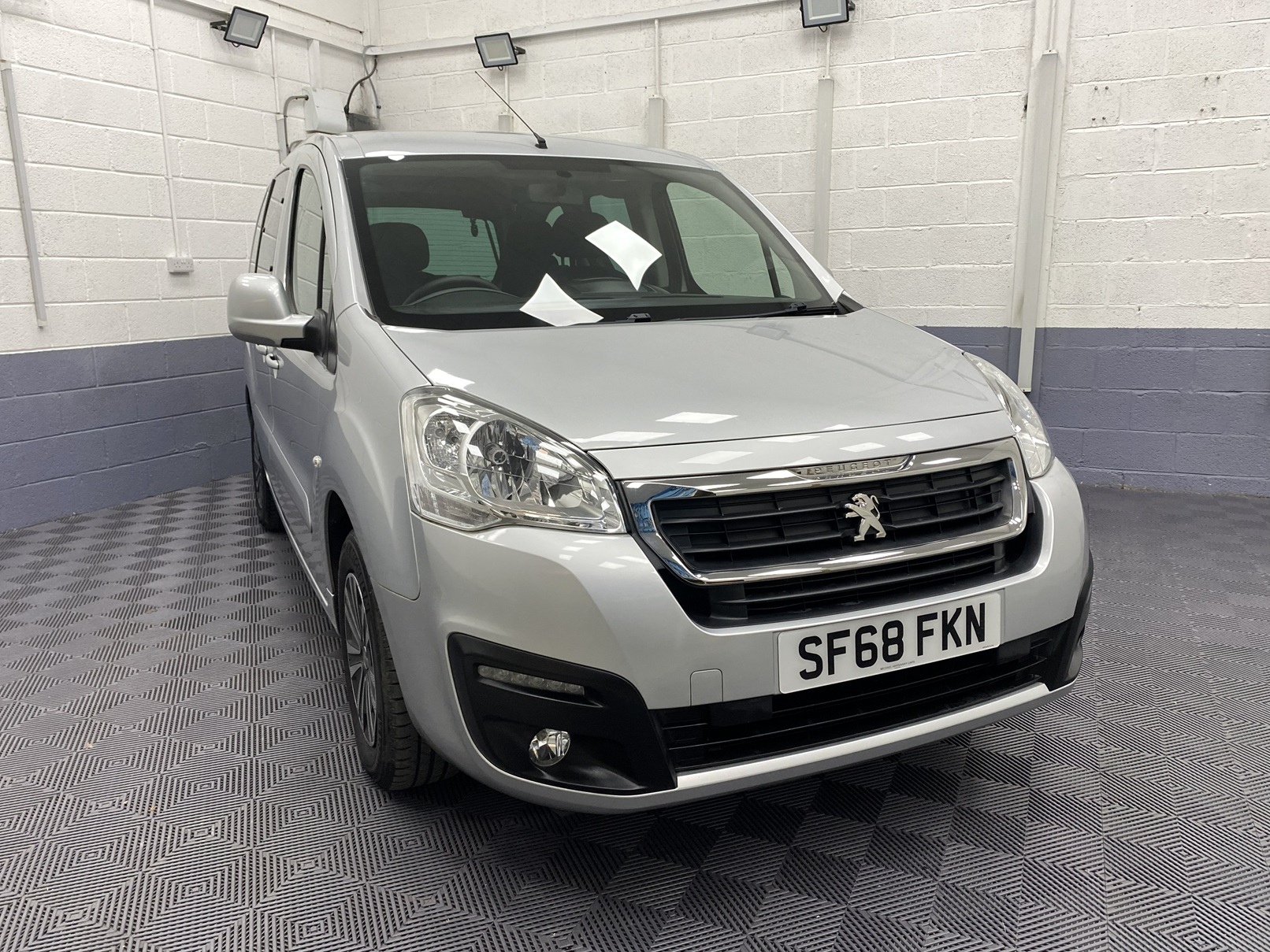 2019 Peugeot Partner Tepee front three quarter view SF68 FKN