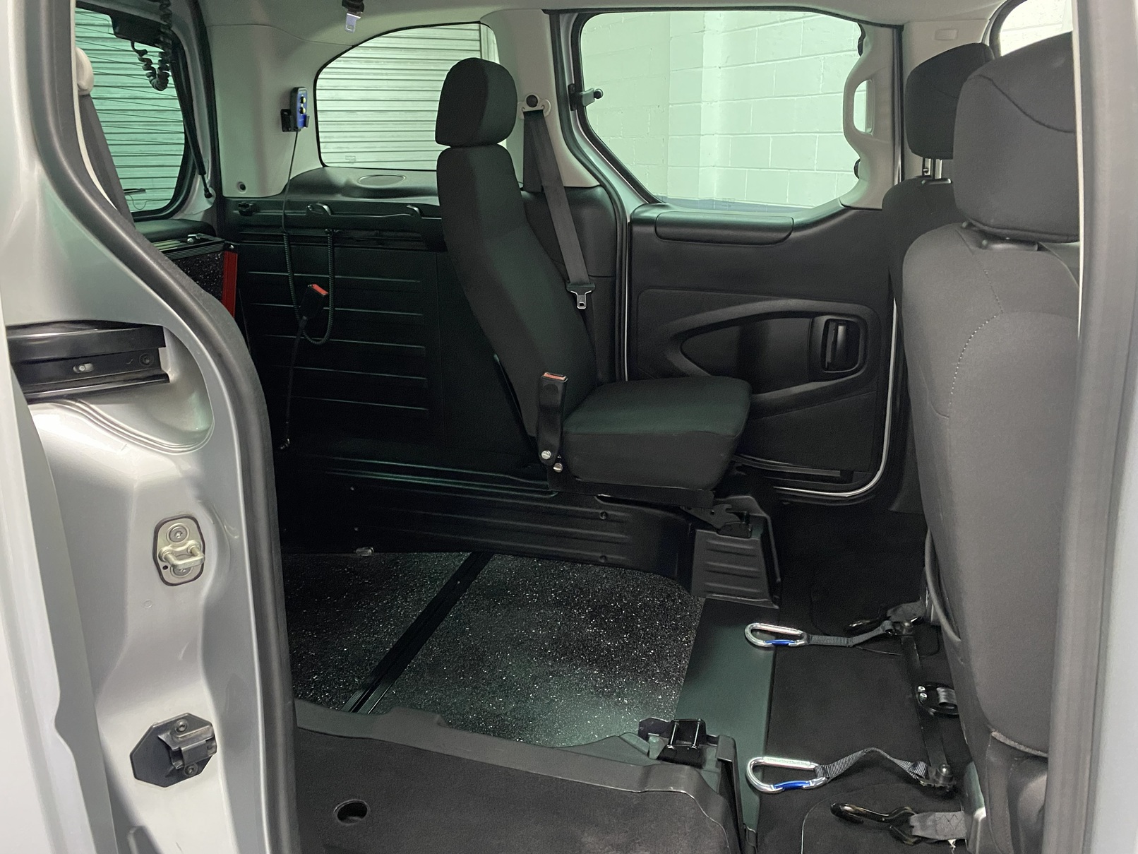 2019 Peugeot Partner Tepee WAV single rear seat and wheelchair area SF68 FKN