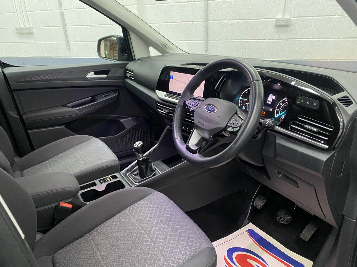 2023 Ford Tourneo Connect steering wheel and drivers side dashboard SD73NUV