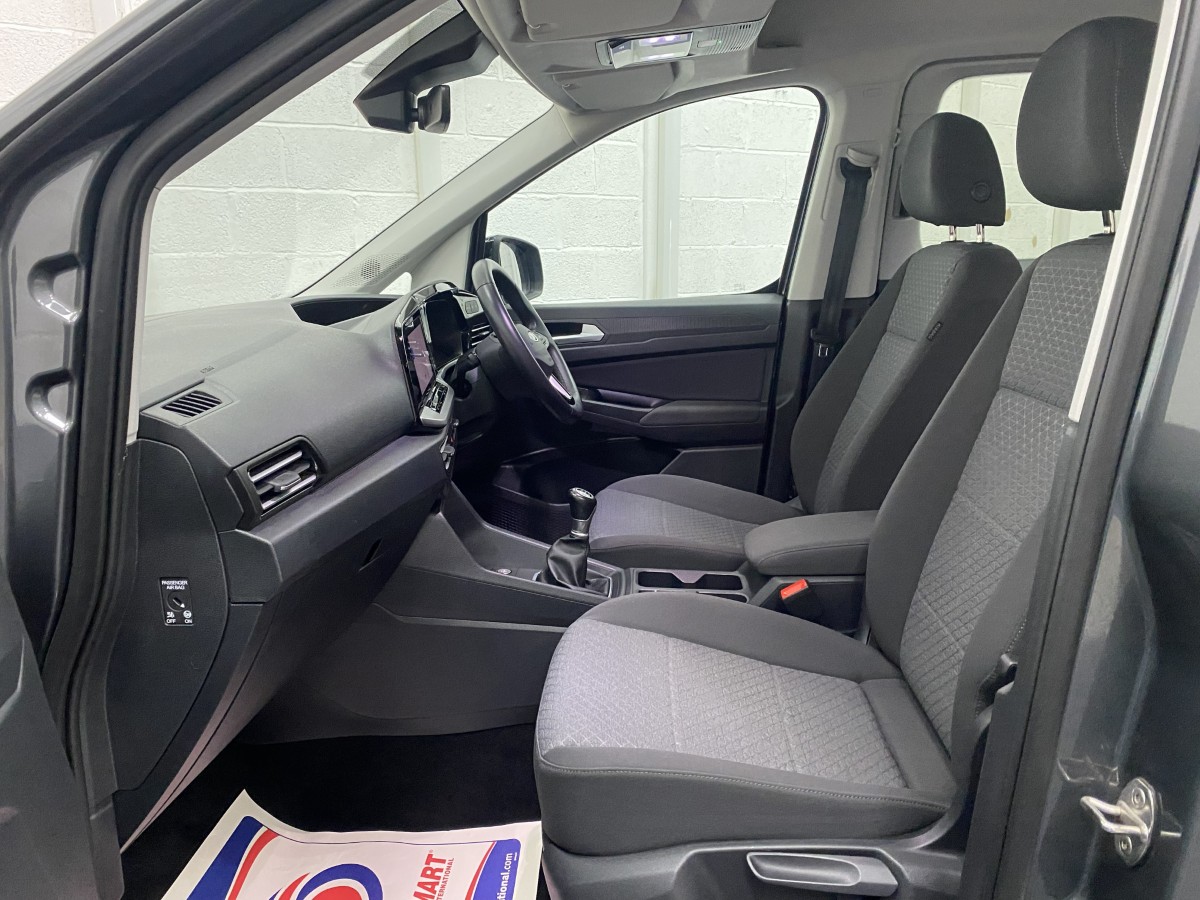 2023 Ford Tourneo Connect front seats in grey upholstery SD73NUV