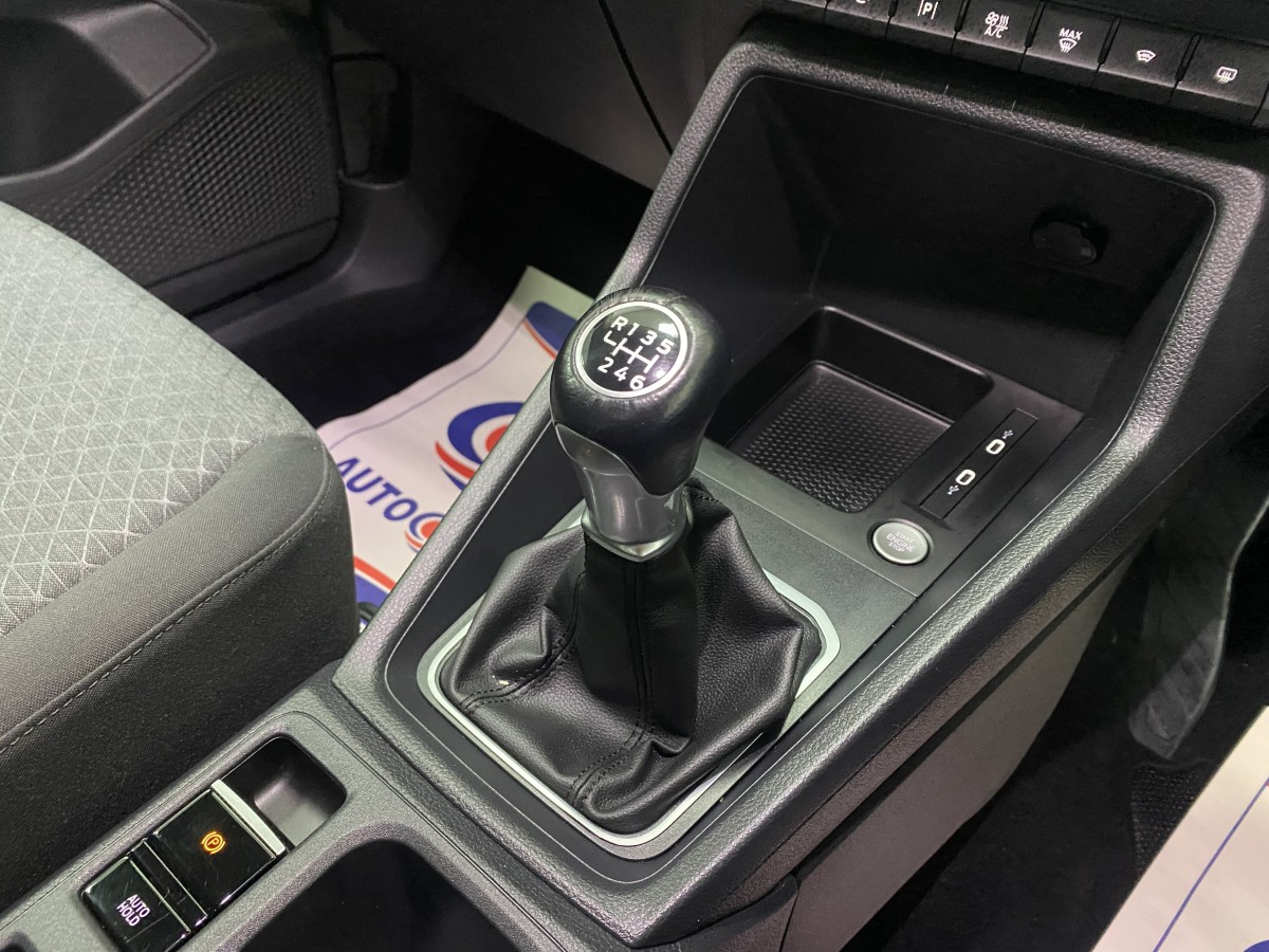 2023 Ford Tourneo Connect Wheelchair Accessible Vehicle (WAV)