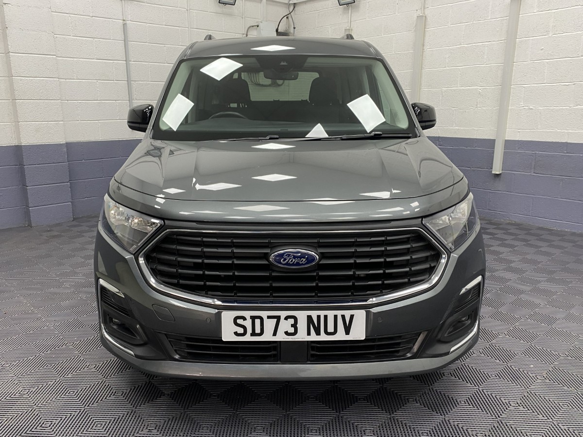 2023 Ford Tourneo Connect Wheelchair Accessible Vehicle (WAV)