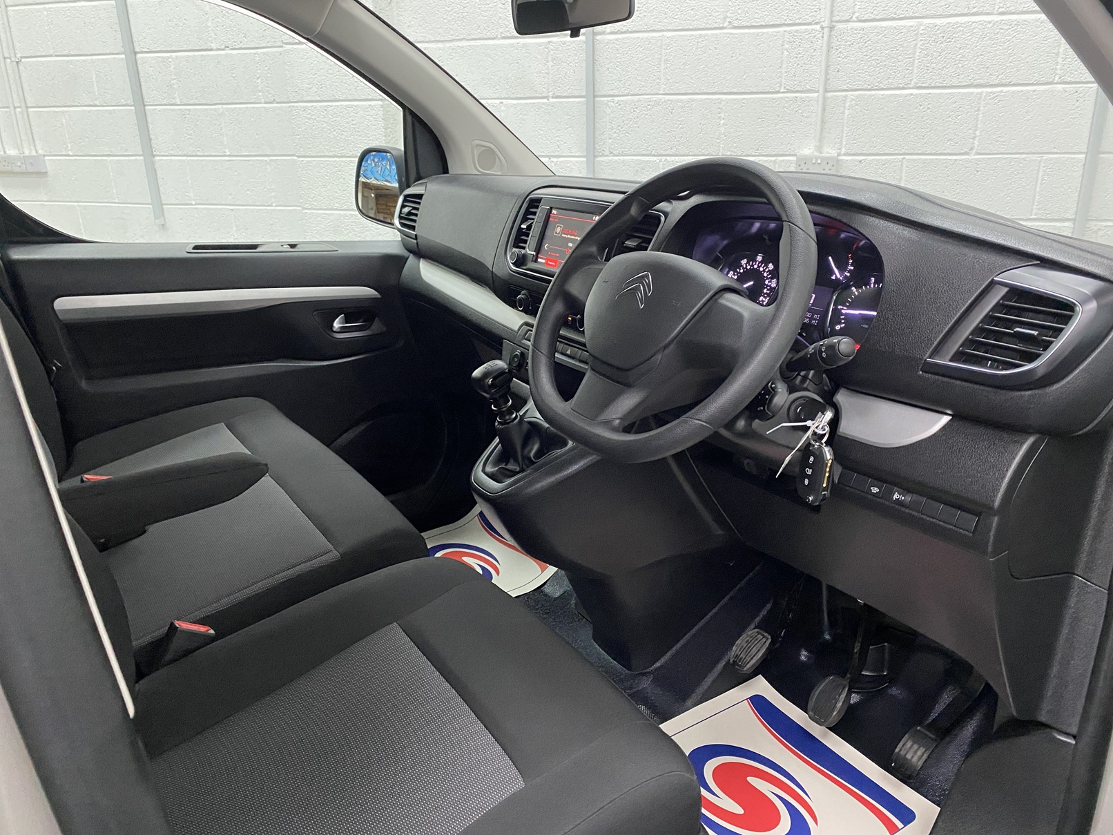 2022 Citroen Space Tourer Steering wheel and drivers side dashboard NK22 CVZ