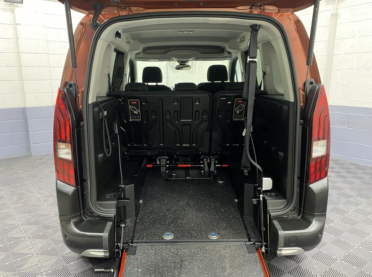 2021 Peugeot Rifter WAV lowered rear floor section and three rear rear seats. SB21GVD