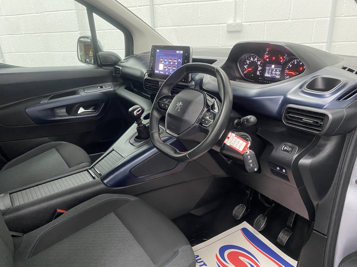 Peugeot Rifter LWB 1.5HDi Allure Wheelchair Accessible Vehicle (WAV) 2021 (21)