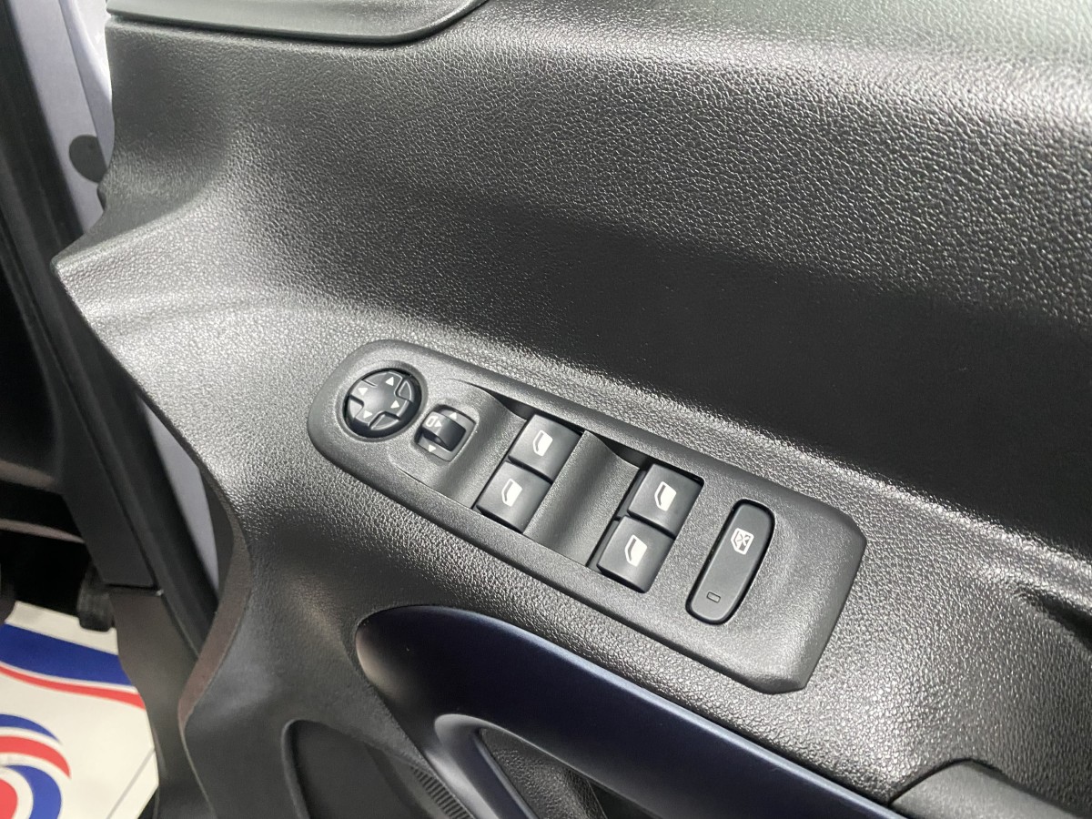 Peugeot Rifter LWB 1.5HDi Allure Wheelchair Accessible Vehicle (WAV) 2021 (21)