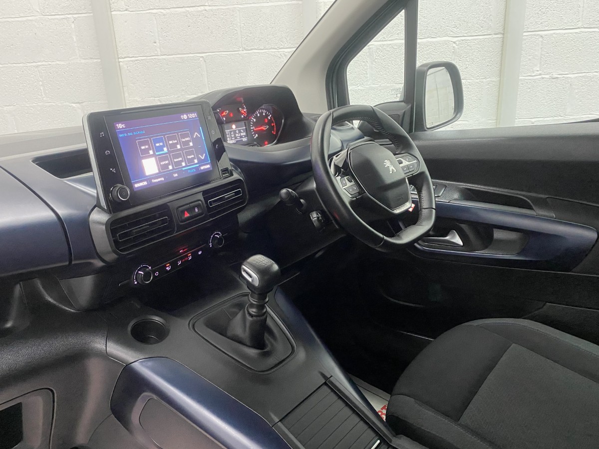 Peugeot Rifter LWB 1.5HDi Allure Wheelchair Accessible Vehicle (WAV) 2021 (21)